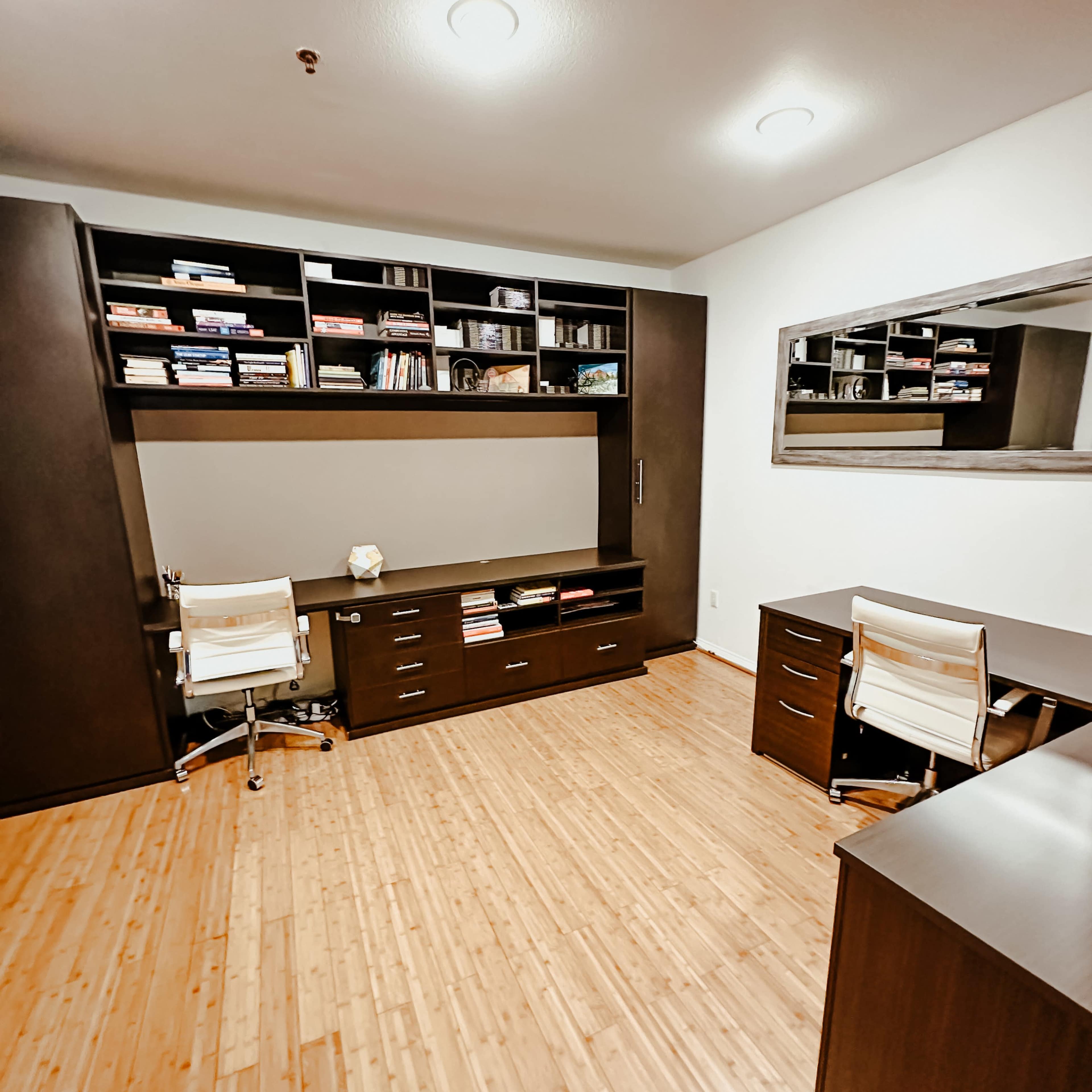 Brentwood Family Retreat with Open Floor Plan & Modern Décor – Perfect for Photoshoots Image in Brentwood, Los Angeles, CA