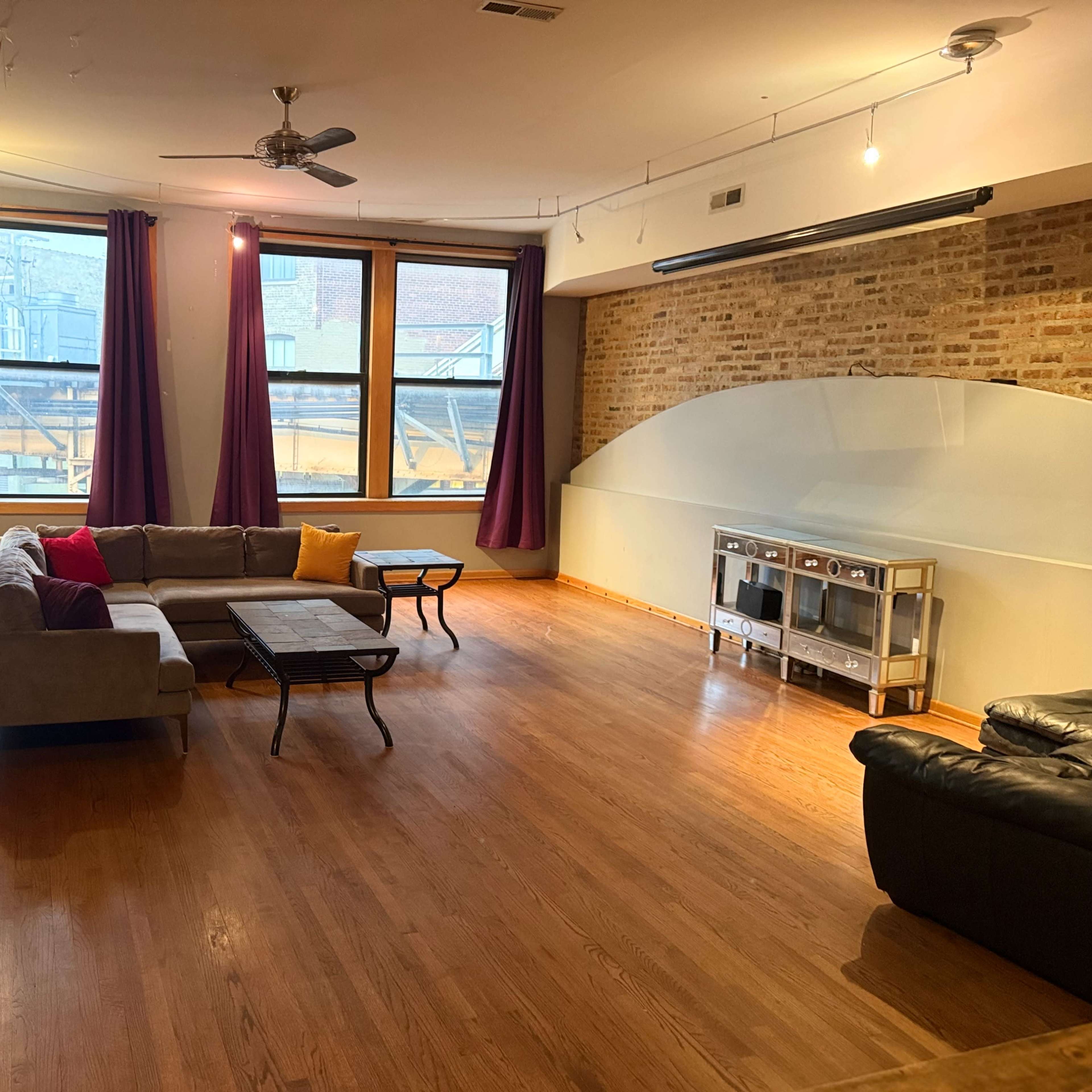 Spacious Loft in the Heart of Wicker Park Image in West Town, Chicago, IL