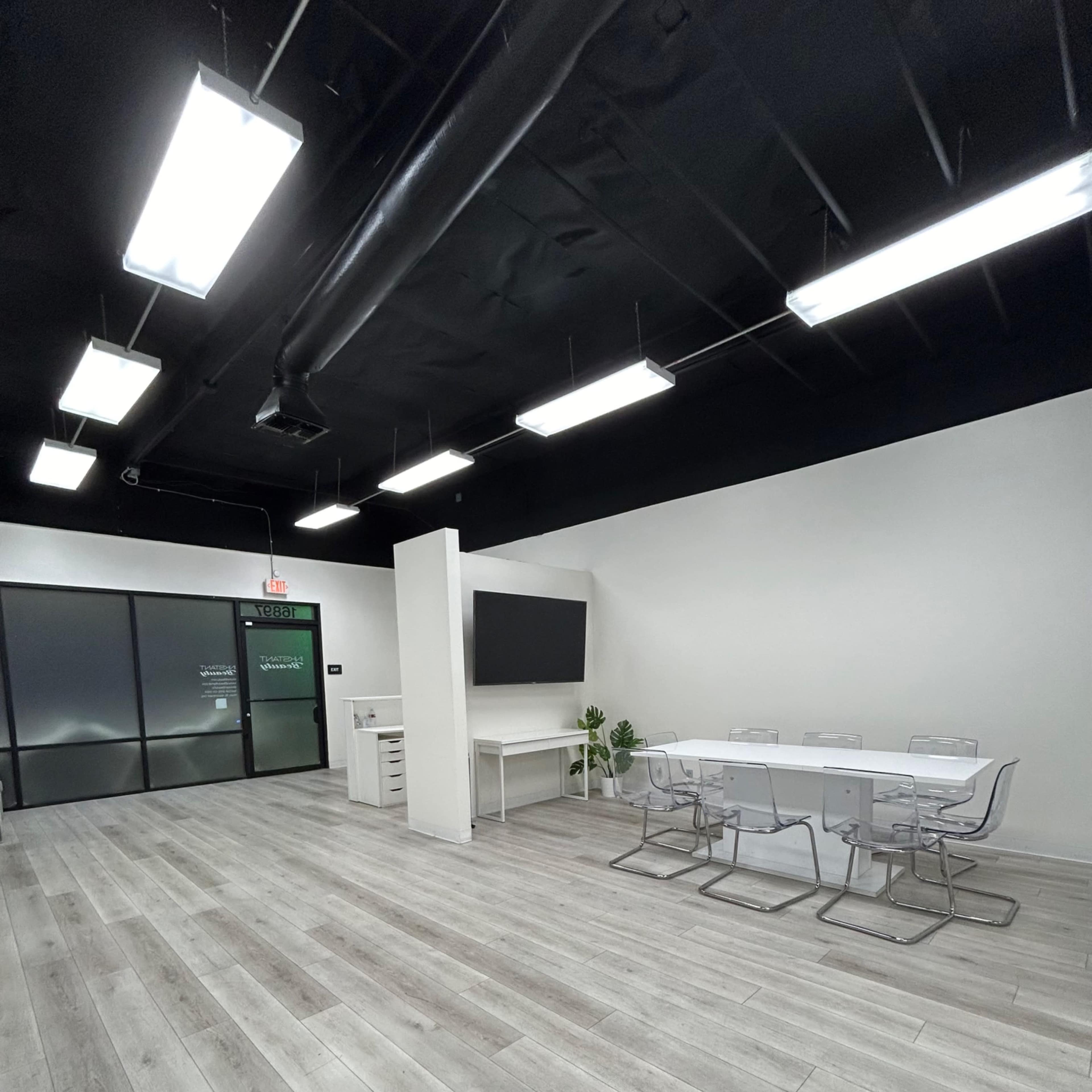 Modern Event Space & Creative Studio Image in Washington, Huntington Beach, CA