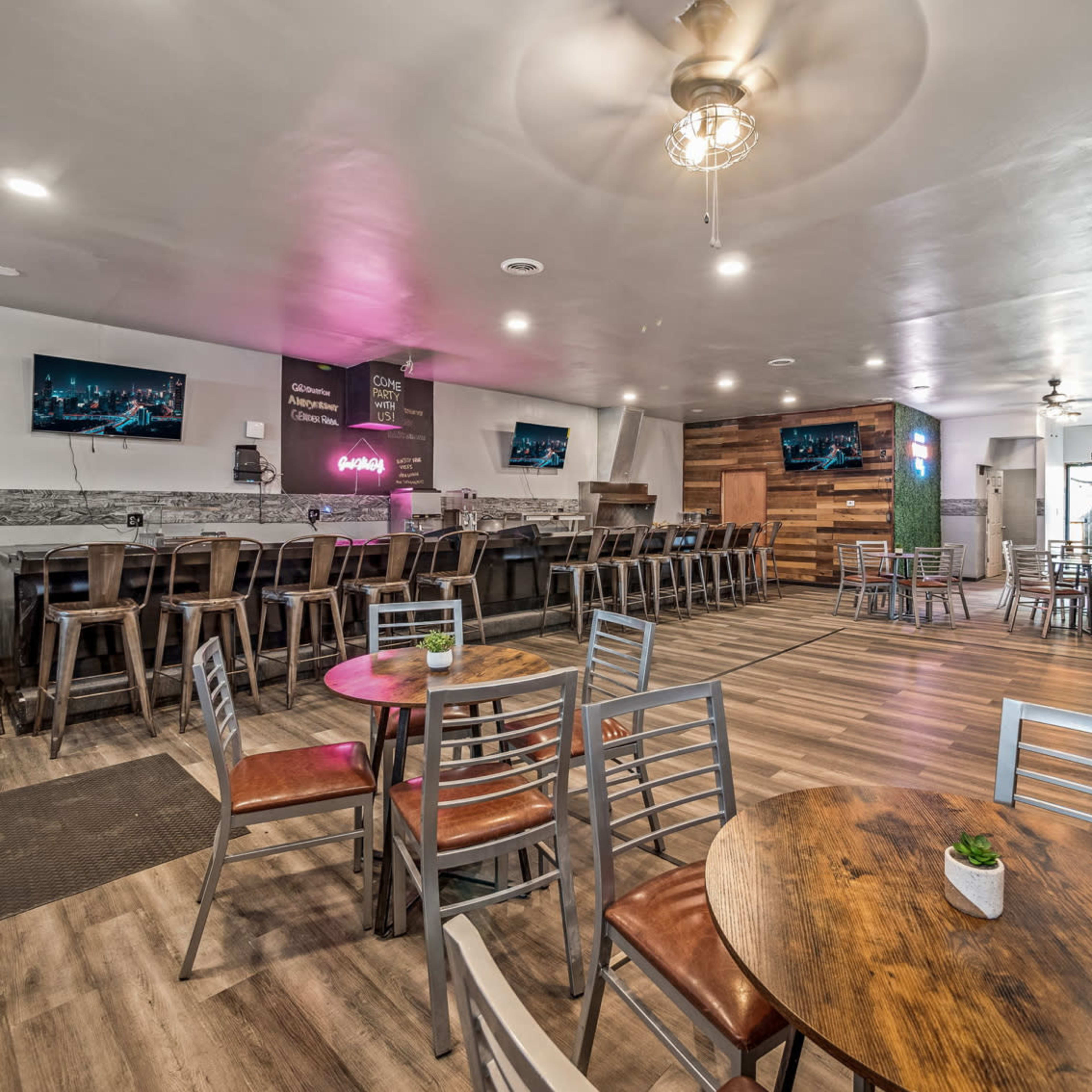 Vibe Lounge Image in Bethune Community, Detroit, MI