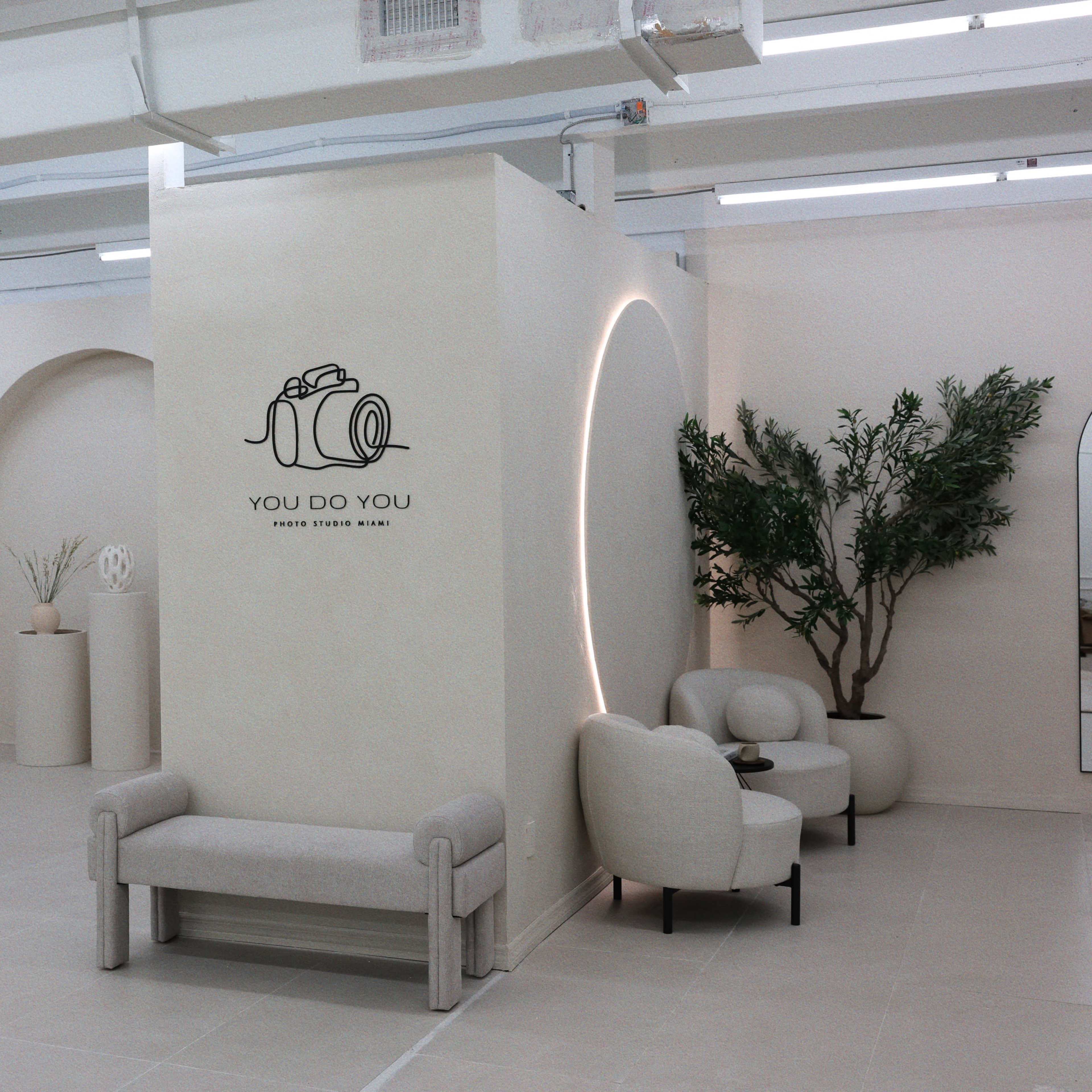 Modern Photo Studio with Cyclorama Image in Hallandale Beach, Hallandale Beach, FL
