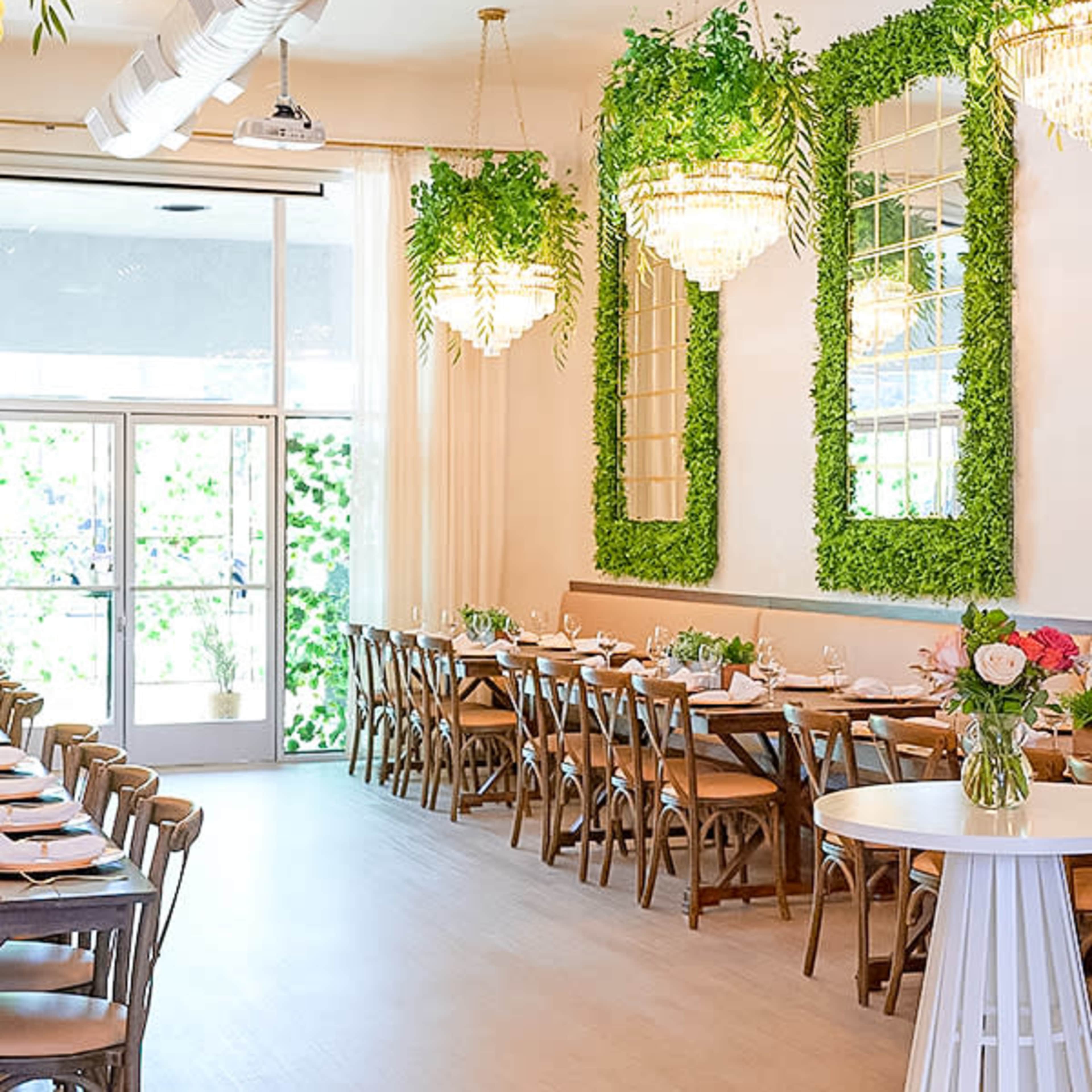 Chic Gorgeous Venue for Parties, Showers, Dinners and More! Image in Sherman Oaks, Los Angeles, CA