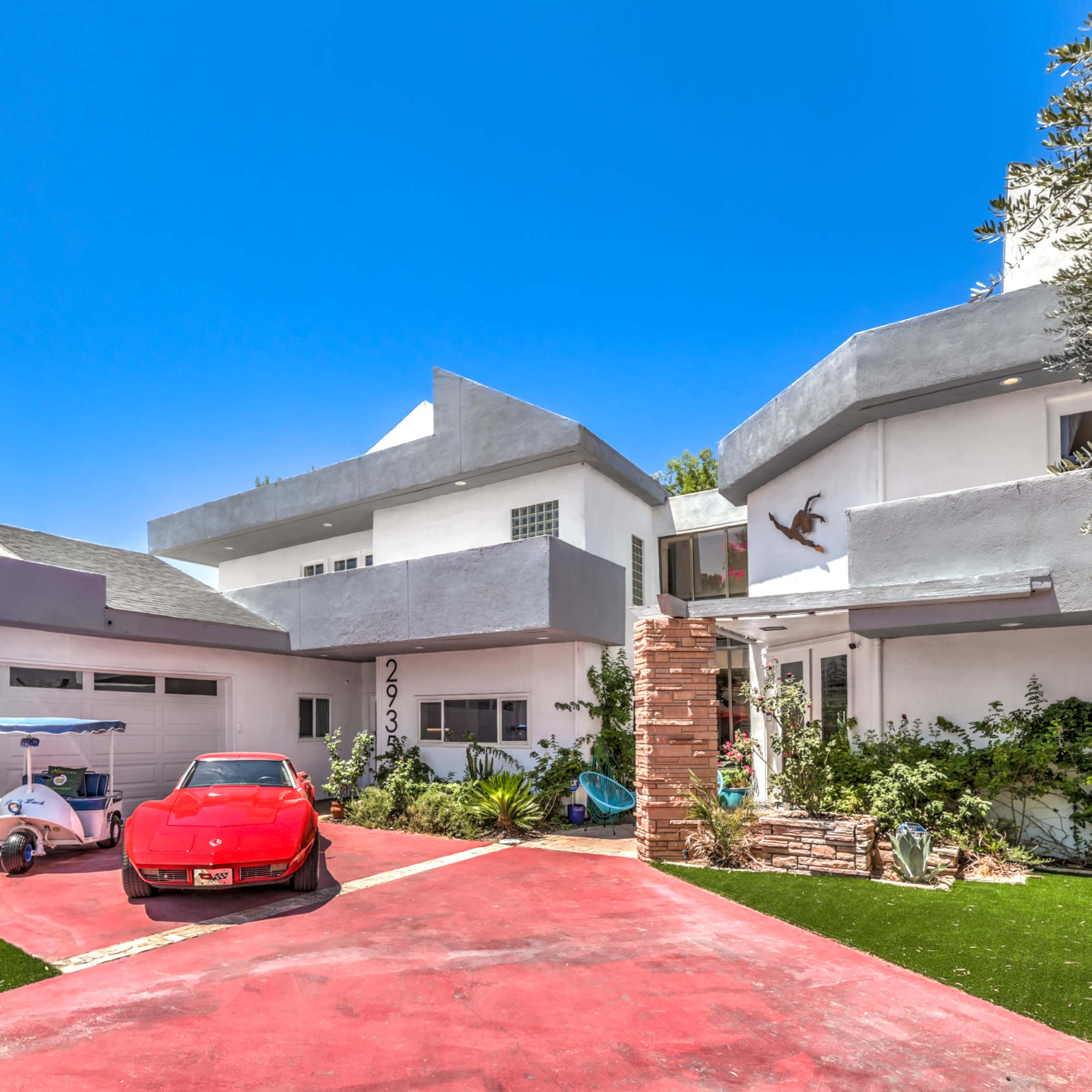 Magical Midcentury Mansion on 1/2 an Acre Image in The Section 10, Las Vegas, NV