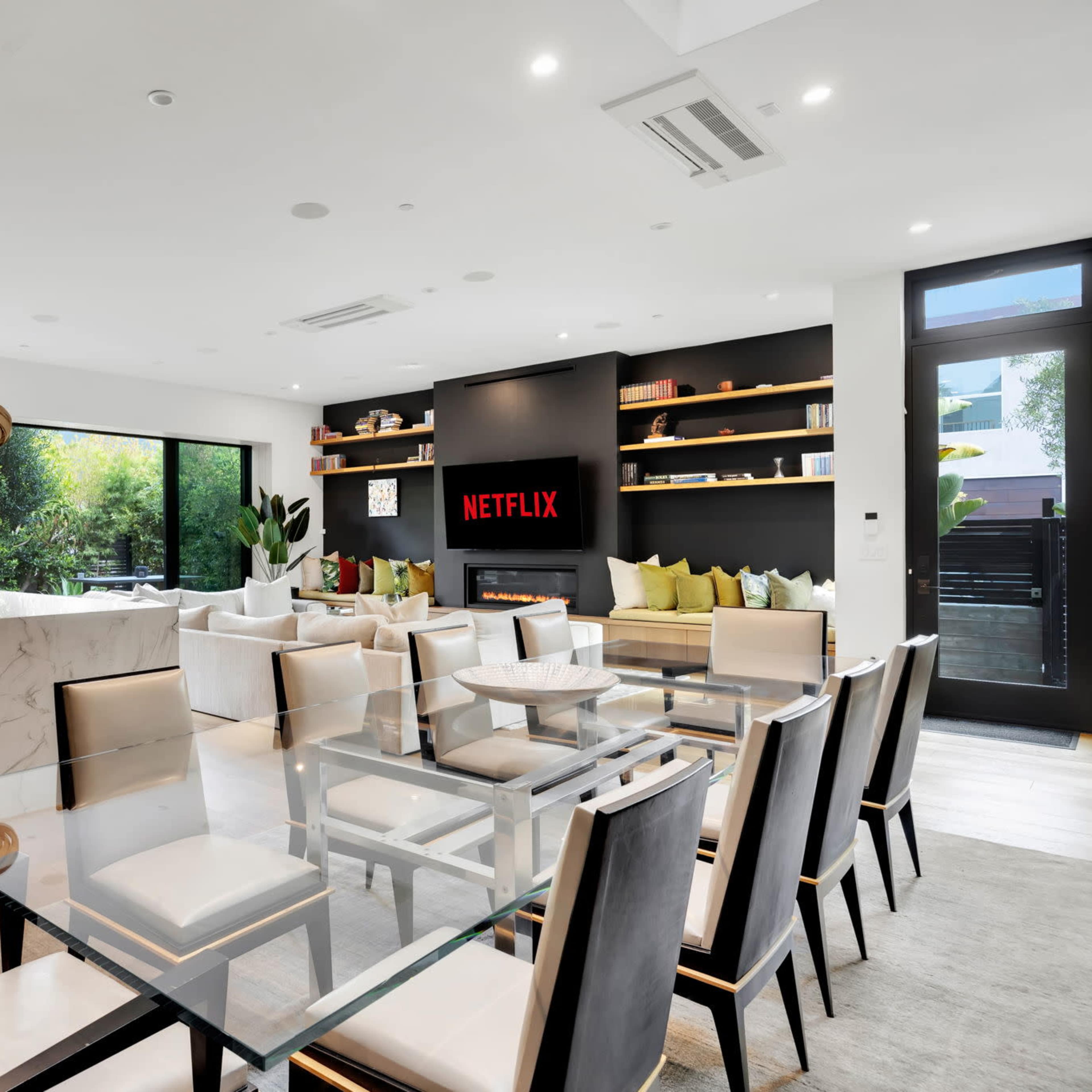 Contemporary House W/ Extraordinary Interior Design Image in Venice, Los Angeles, CA