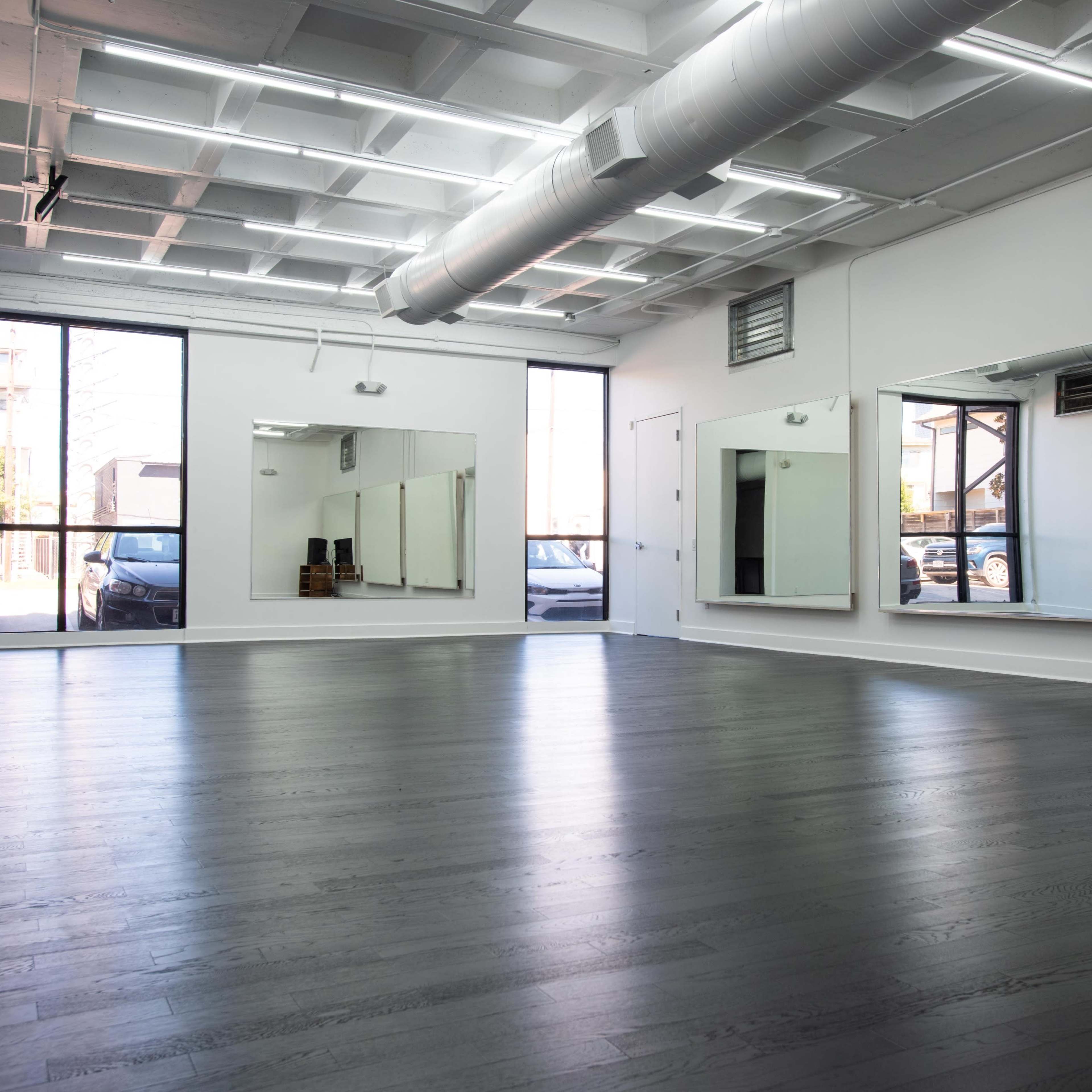Studio 3 Image in Greater Third Ward, Houston, TX