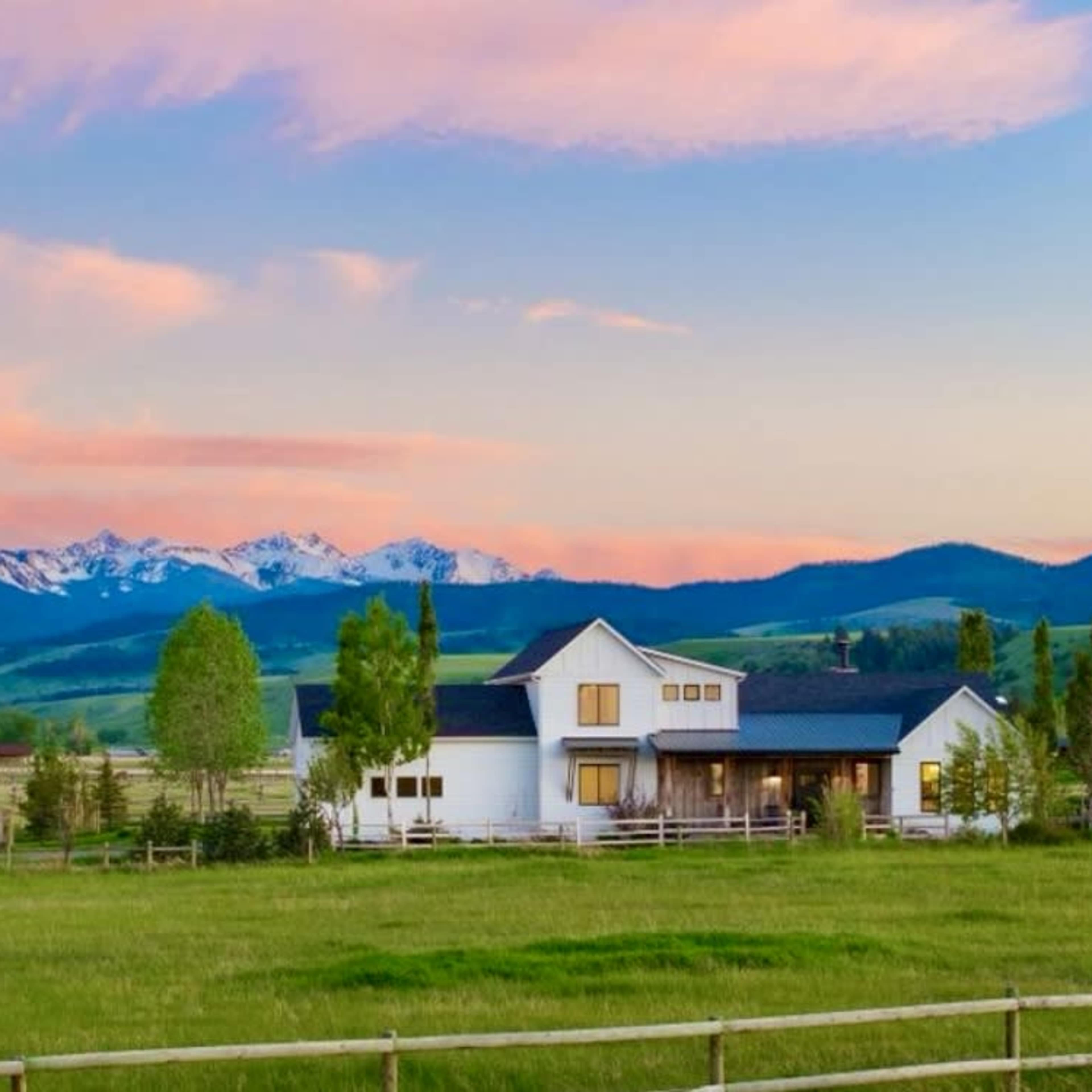 10 acre horse ranch with 360 mountain views in Bozeman Image in , Gallatin Gateway, MT