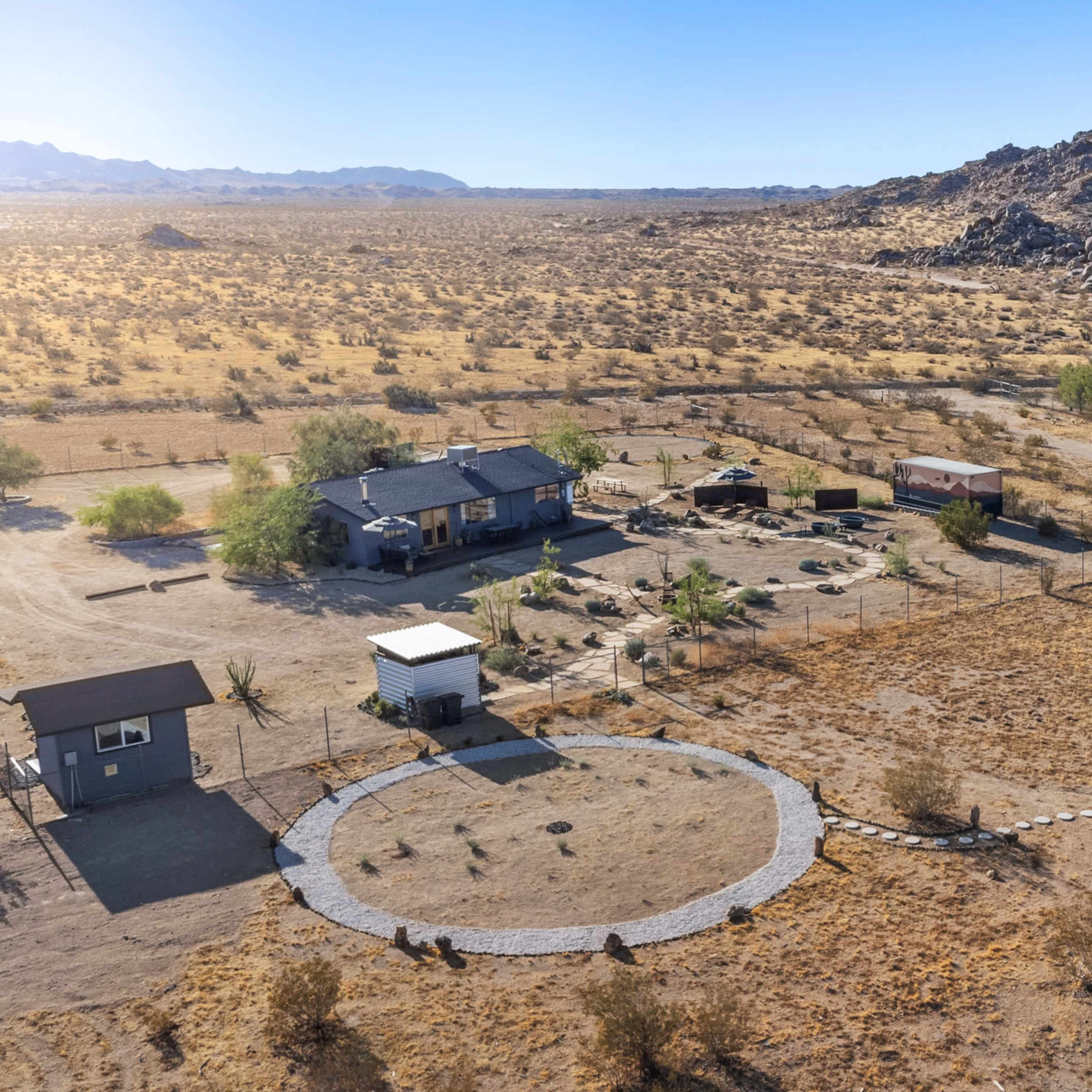 Ventara - A meditative desert home with vast desert views and endless sky's. Image in Homestead Valley, Landers, CA