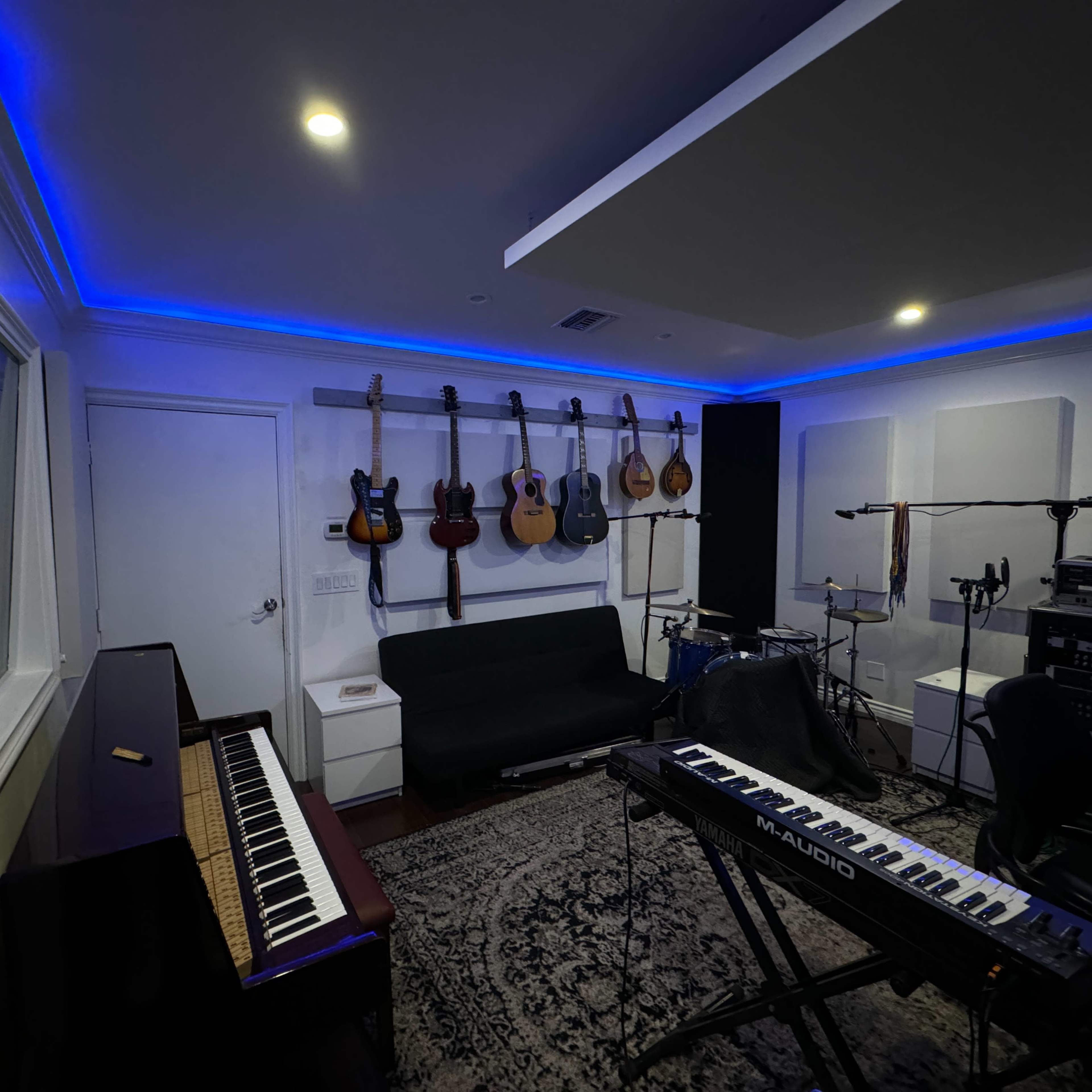 Spacious Recording Studio Image in Valley Glen, Los Angeles, CA