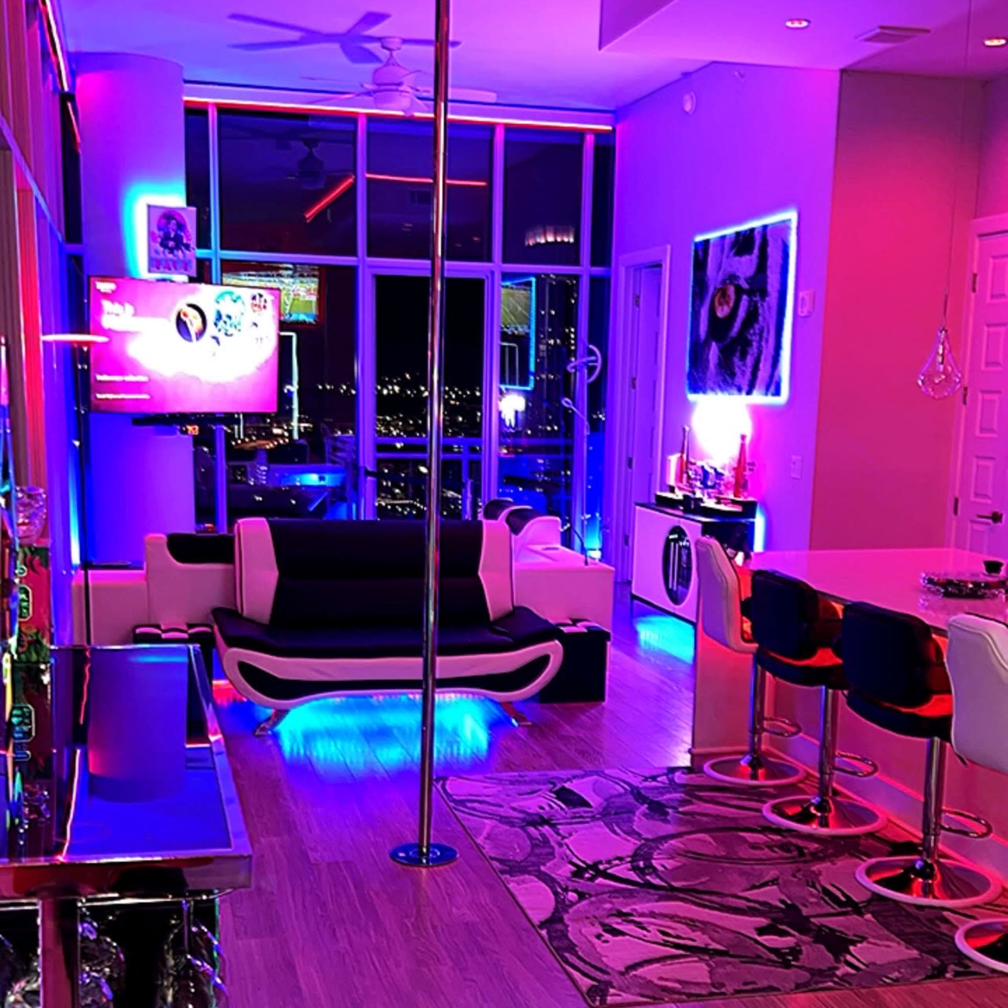 Midtown Exclusive City View Scarface Penthouse Lounge Club Image in Midtown, Atlanta, GA