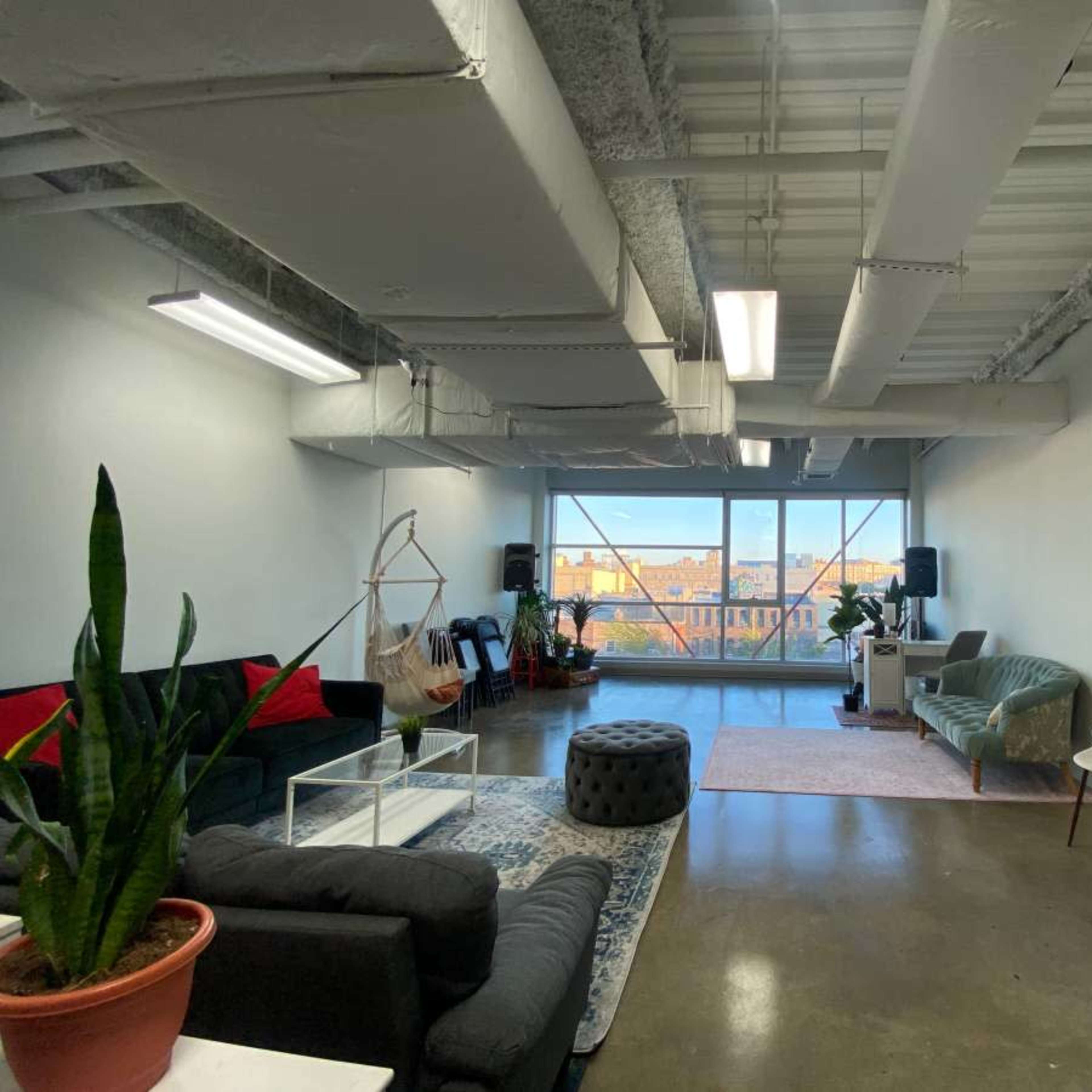 Spacious East Williamsburg Loft with Natural Light Image in Bushwick, Brooklyn, NY