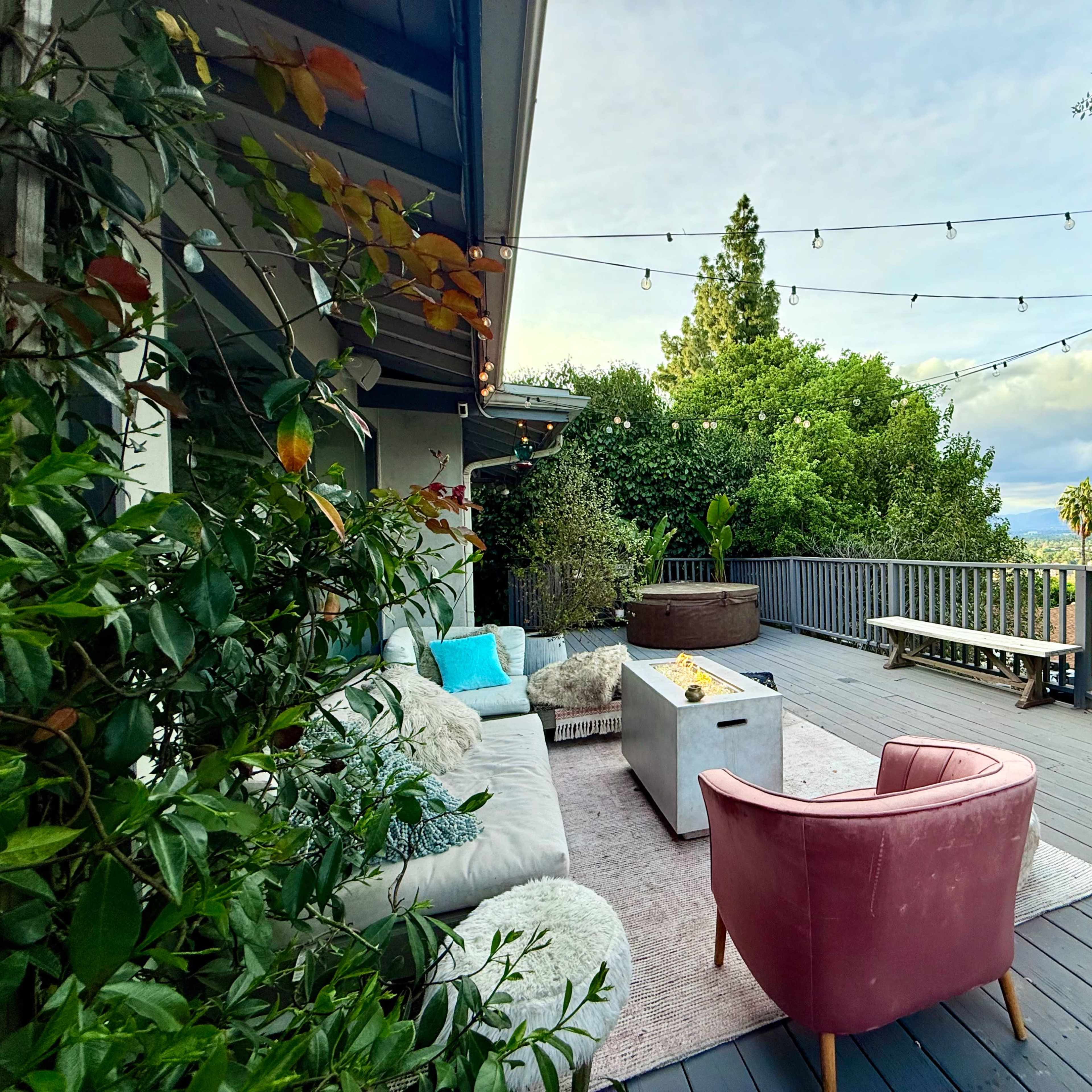 Sherman Oaks Bungalow Hideaway with Pool table, Piano, Fire Pit and Views Image in Sherman Oaks, Los Angeles, CA