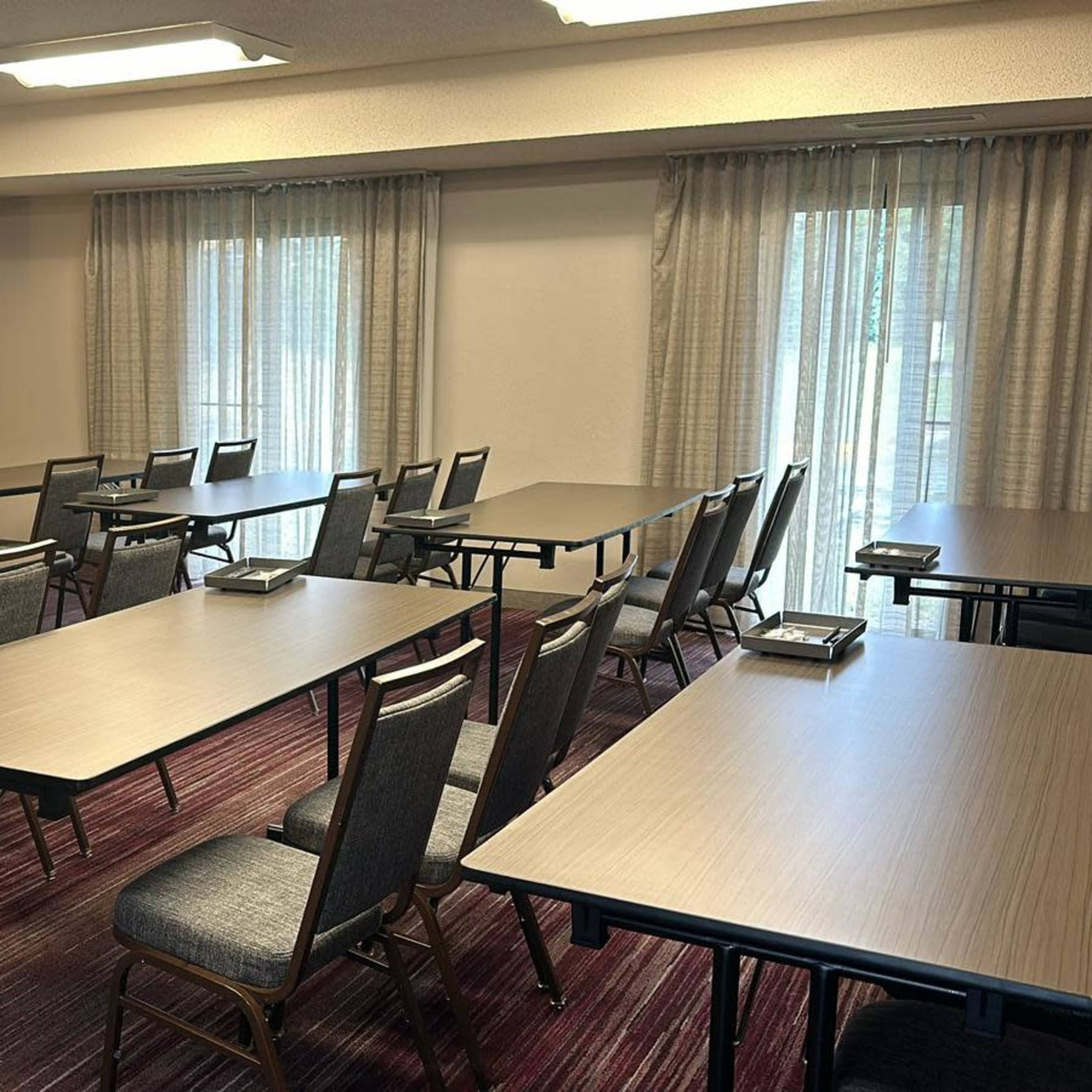 Meeting Room A Image in Chantilly, Chantilly, VA