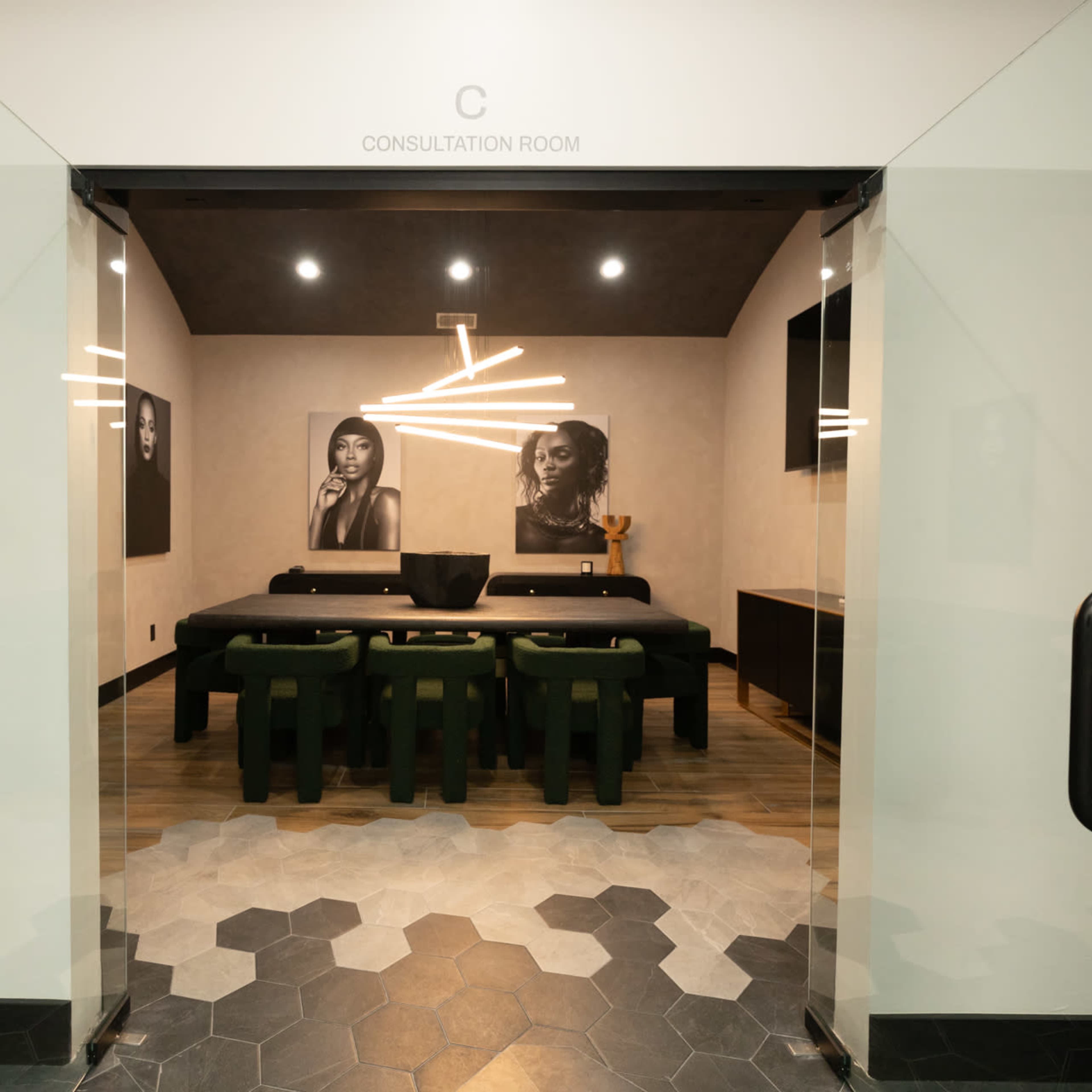 Meeting and Conference Room Image in Las Colinas, Irving, TX