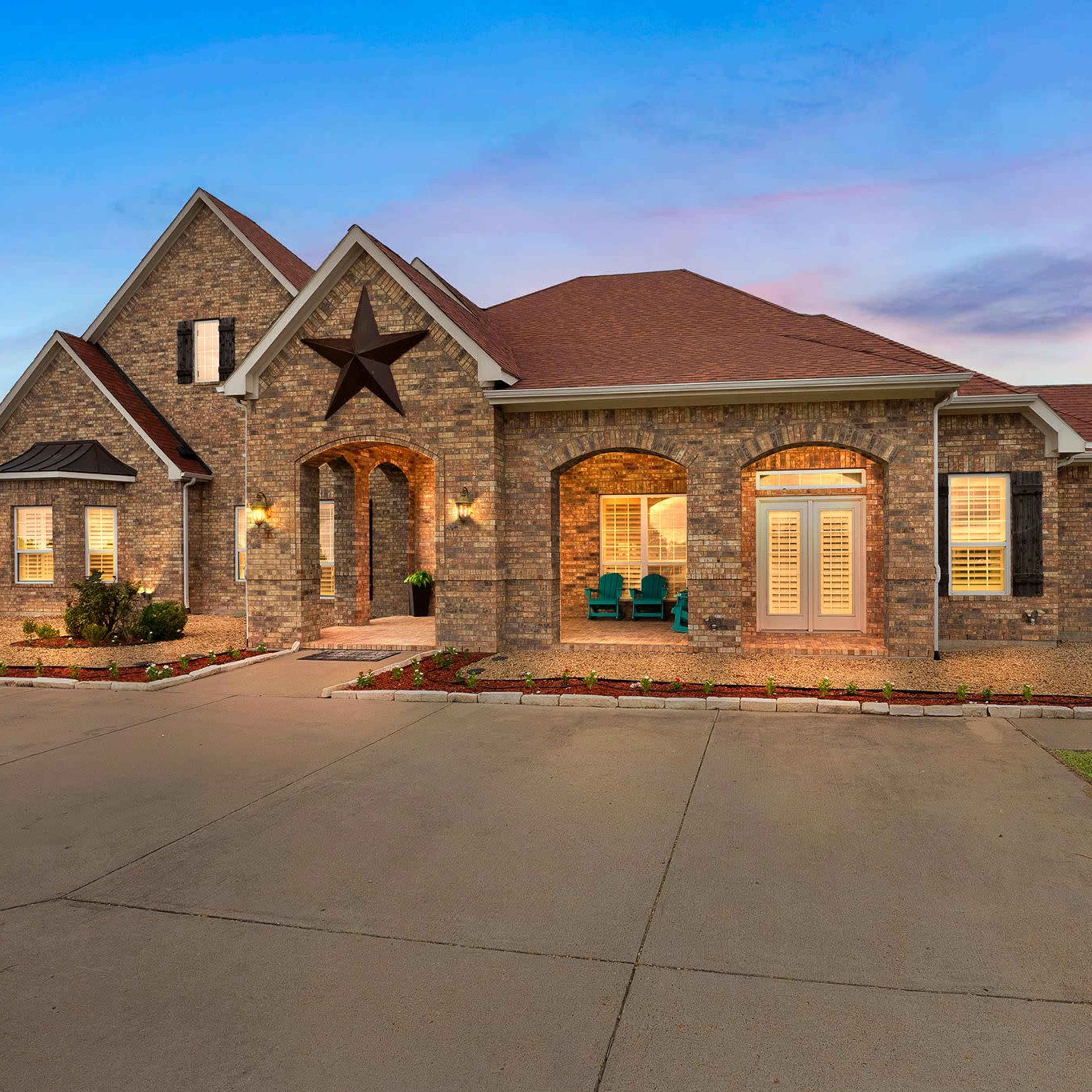 Rural Sprawling Ranch Estate Image in , Forney, TX
