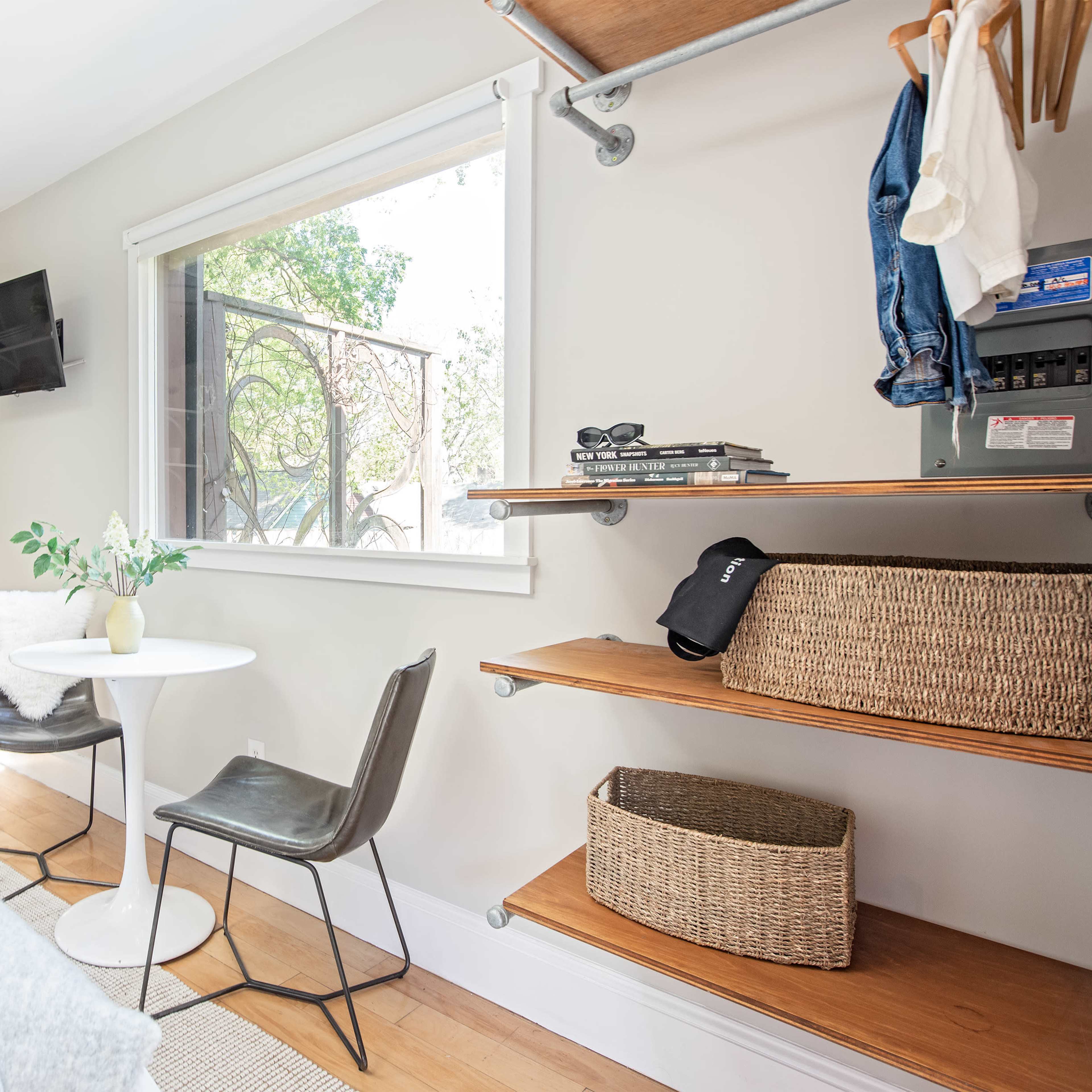 Ursa Minor - Bright, Tiny Designer Carriage House Image in Cabbagetown, Atlanta, GA
