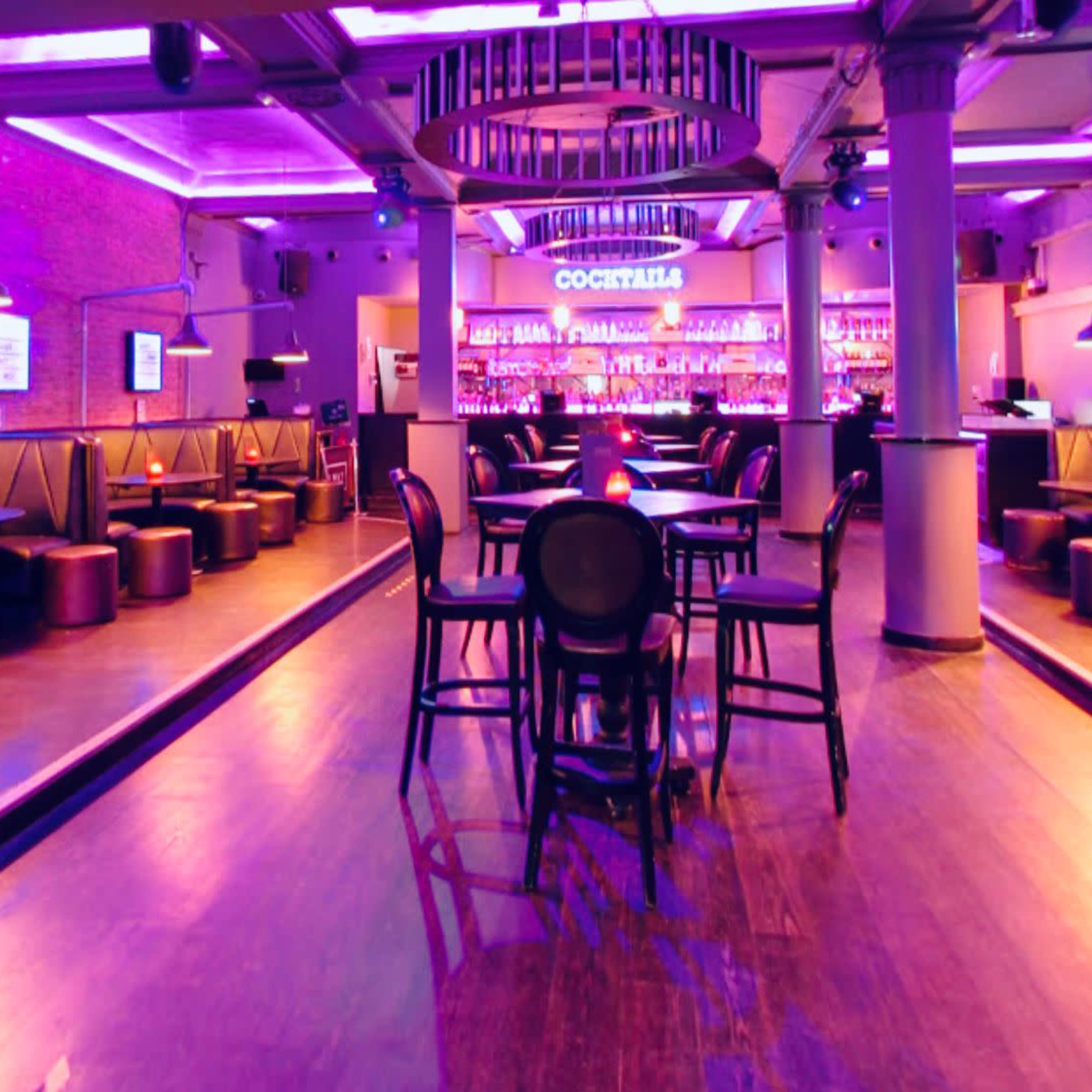 Cocktails N party Image in Holborn, London, England