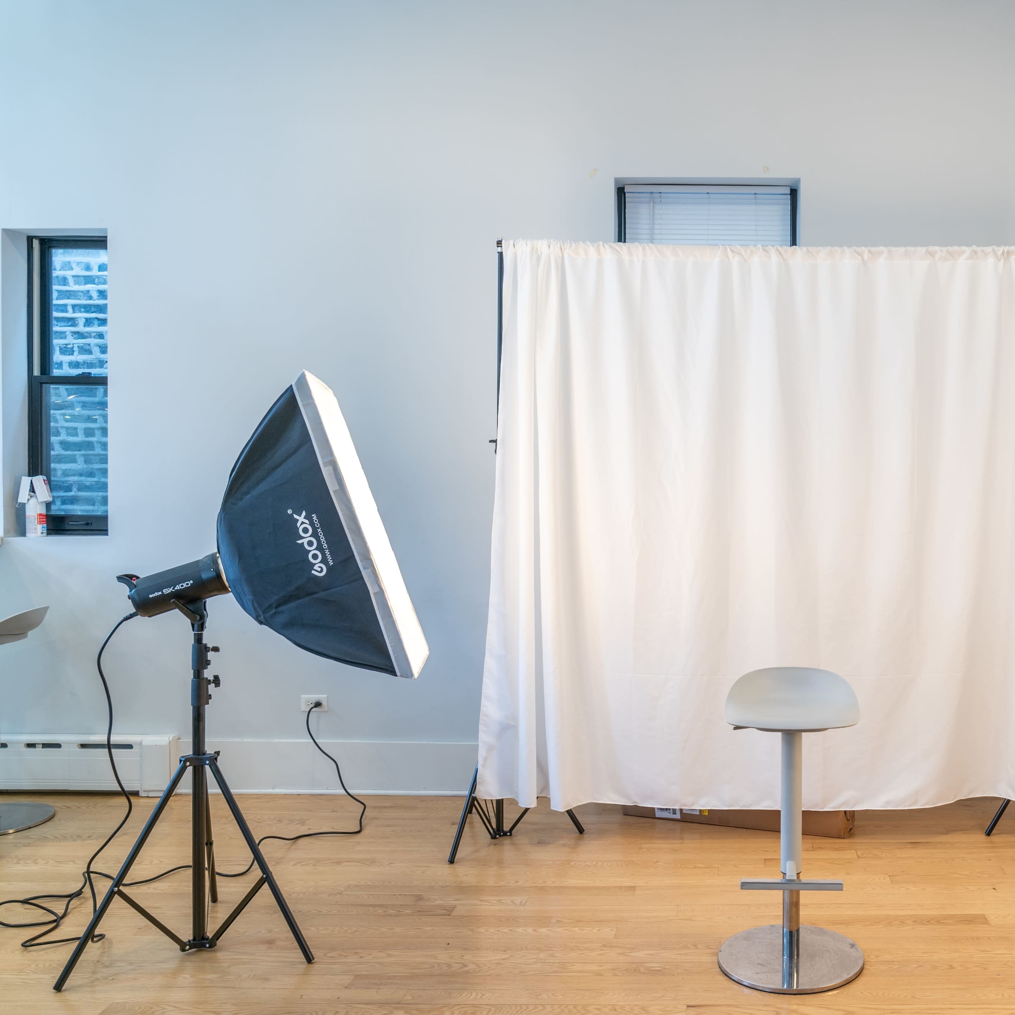 East Pilsen Studio Loft with High Ceilings and  Tons of Natural Light Image in Lower West Side, Chicago, IL