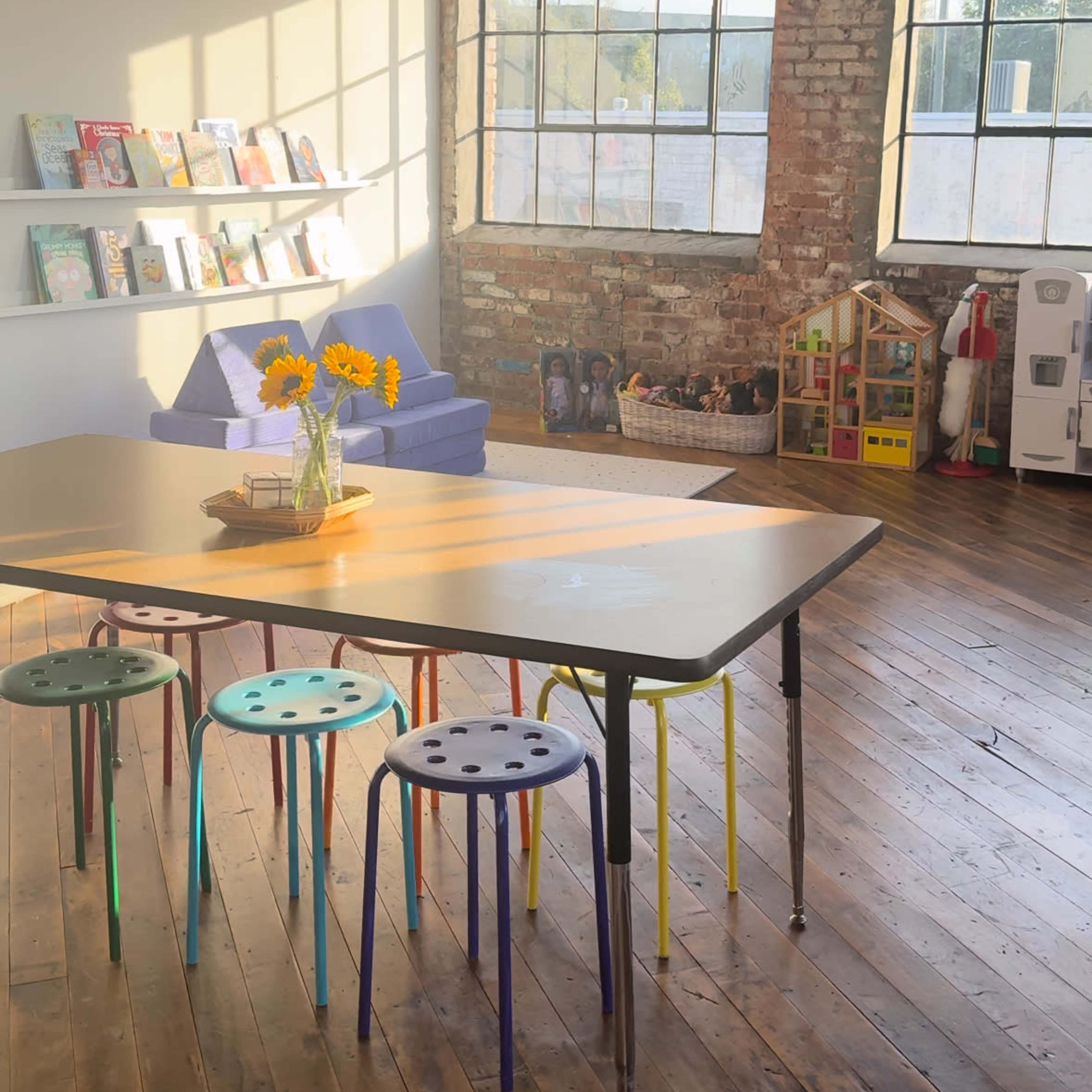 Downtown Classroom/Art Studio in Industrial Building Image in Pittsburgh, Atlanta, GA