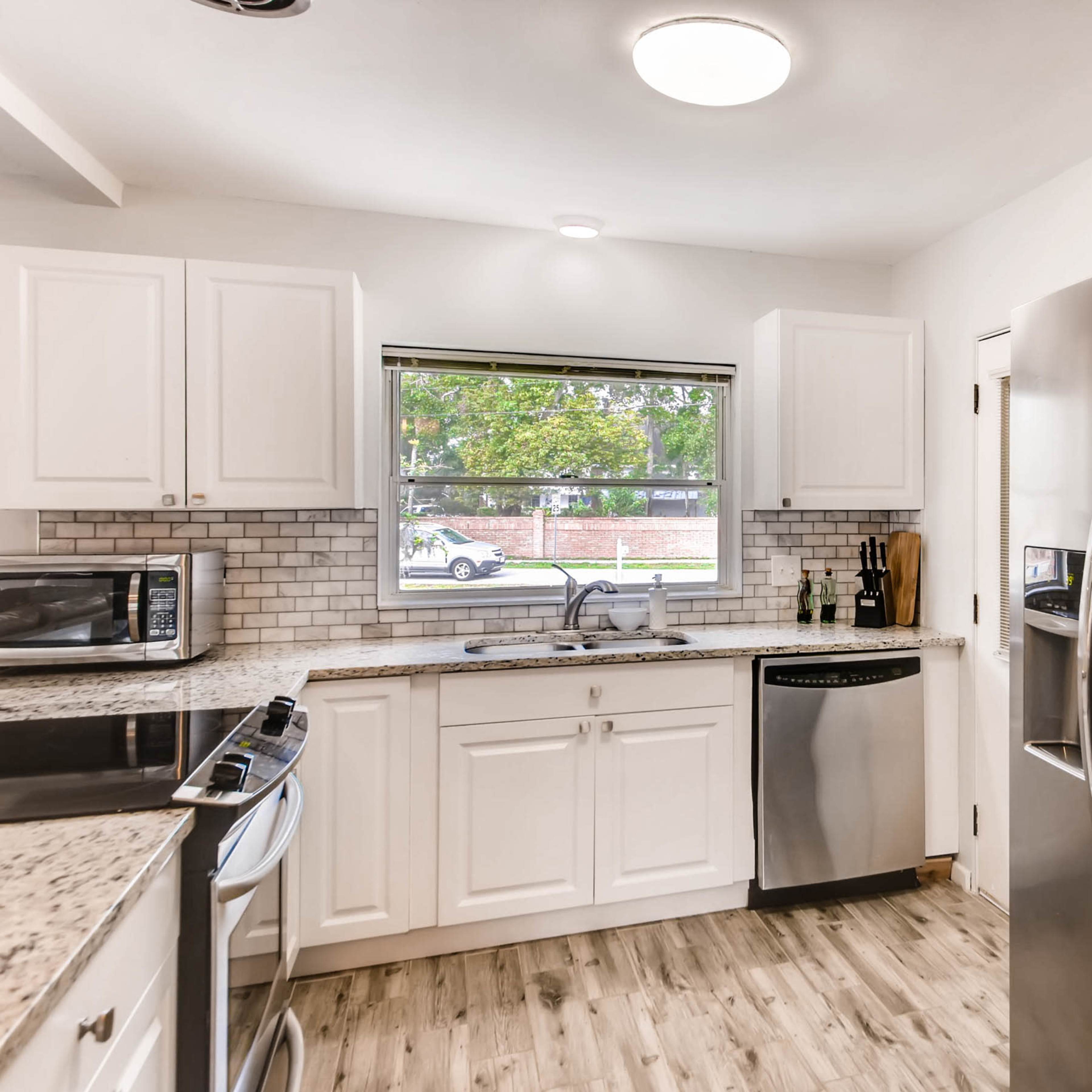 Serene Lakeftont 7 Bedroom Duplex w/ Pool and Hot tub Image in Edgewood, Orlando, FL