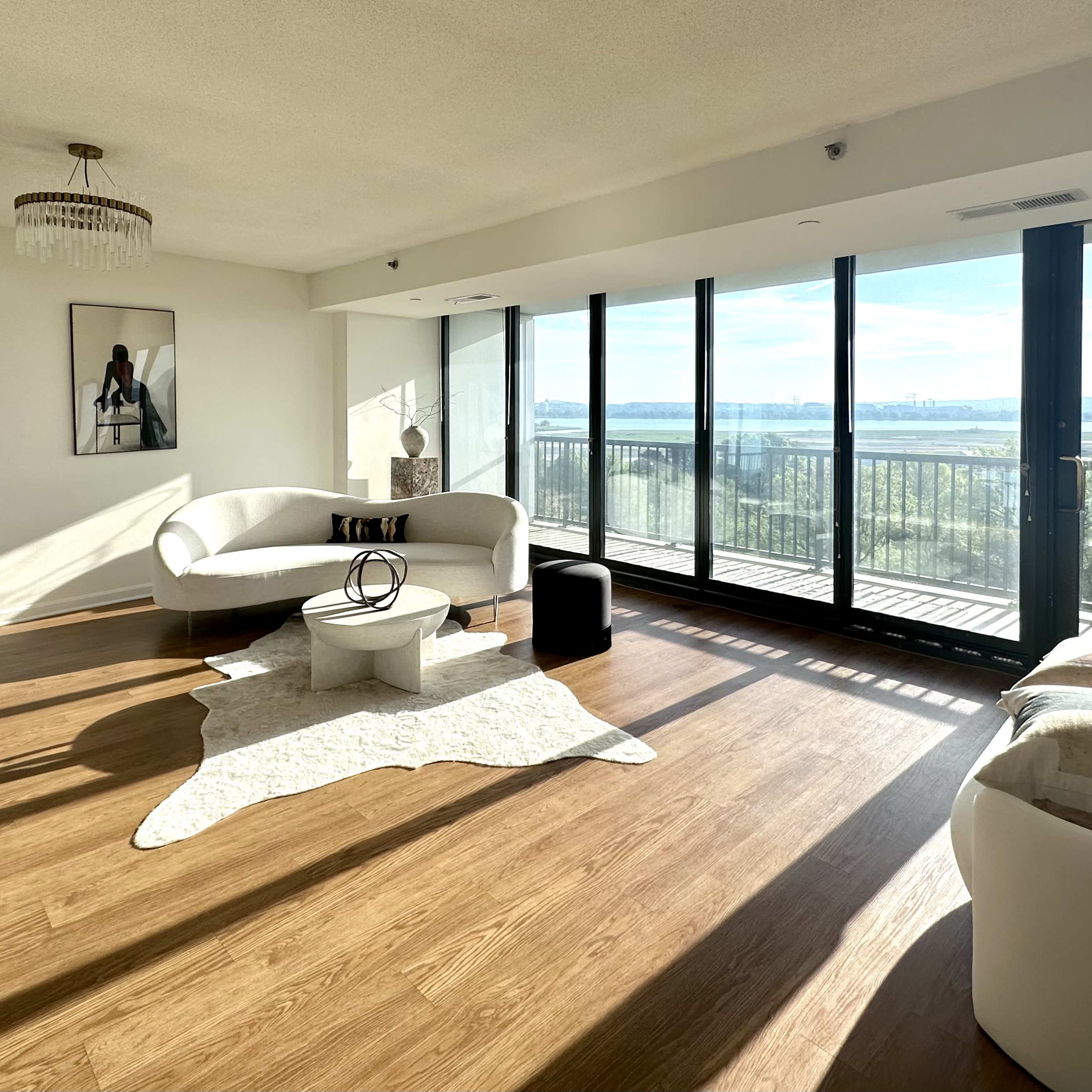The Best View of Washington DC! Luxurious Penthouse Apartment with Stunning Skyline Views of the National Monument, Capital Building, and National Harbor Image in Crystal City, Arlington, VA