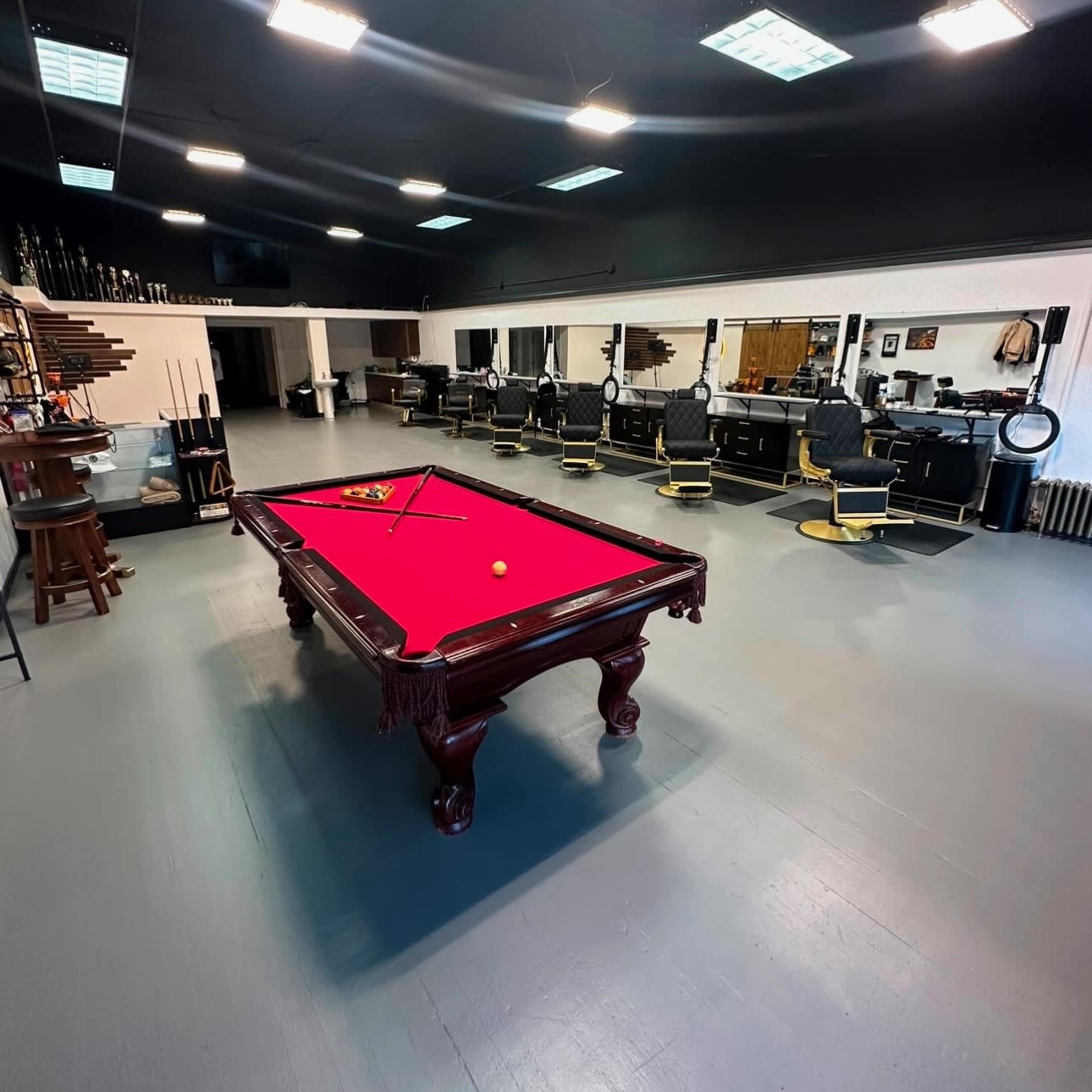 versatile studio space for rent stylish barber & stylist chairs, mirrors, photography set up Image in Riverside, Everett, WA