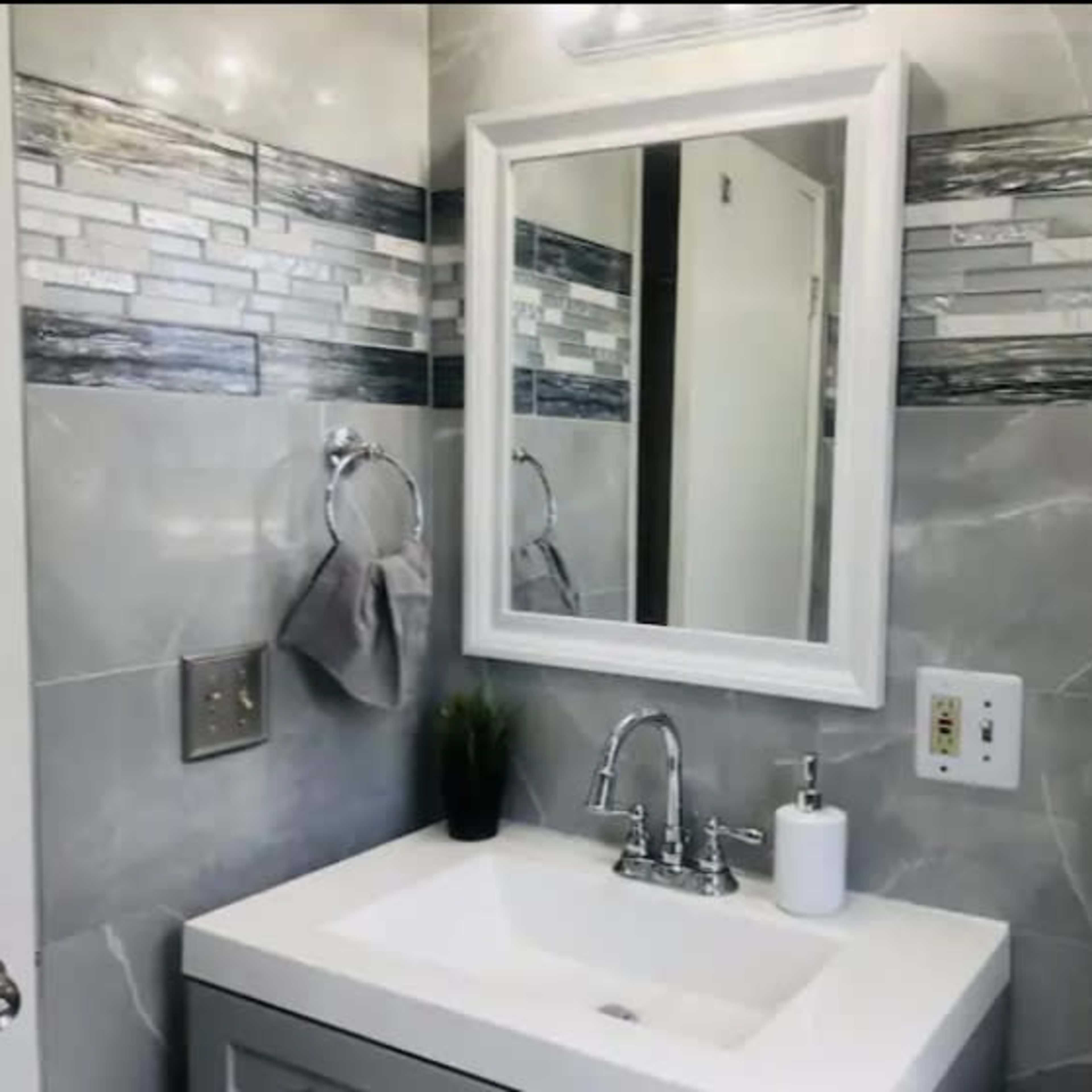 Hollywood house with private backyard and open floors, Free parking Image in Hollywood, Los Angeles, CA