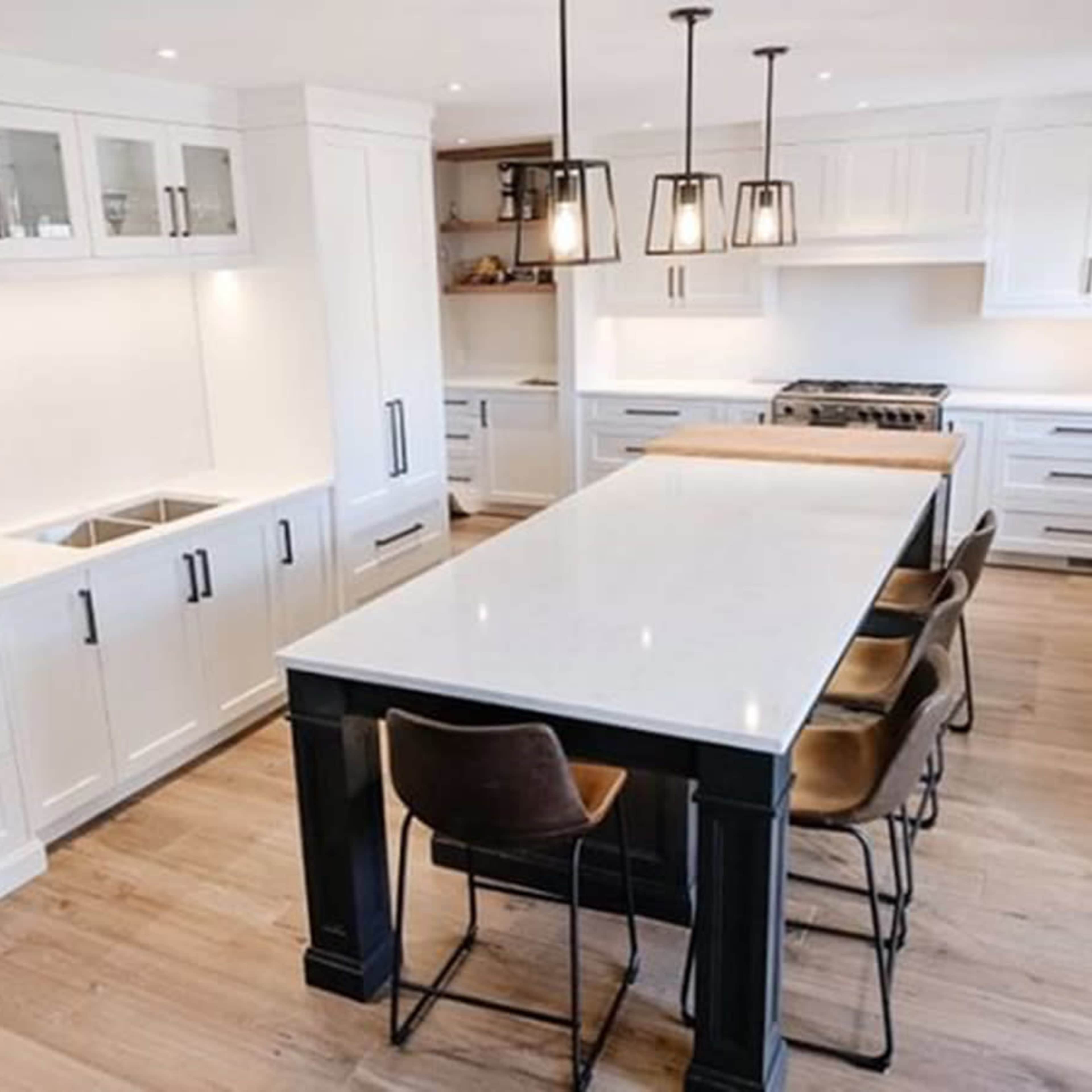 Spacious Modern Kitchen Image in Guelph, Guelph, ON