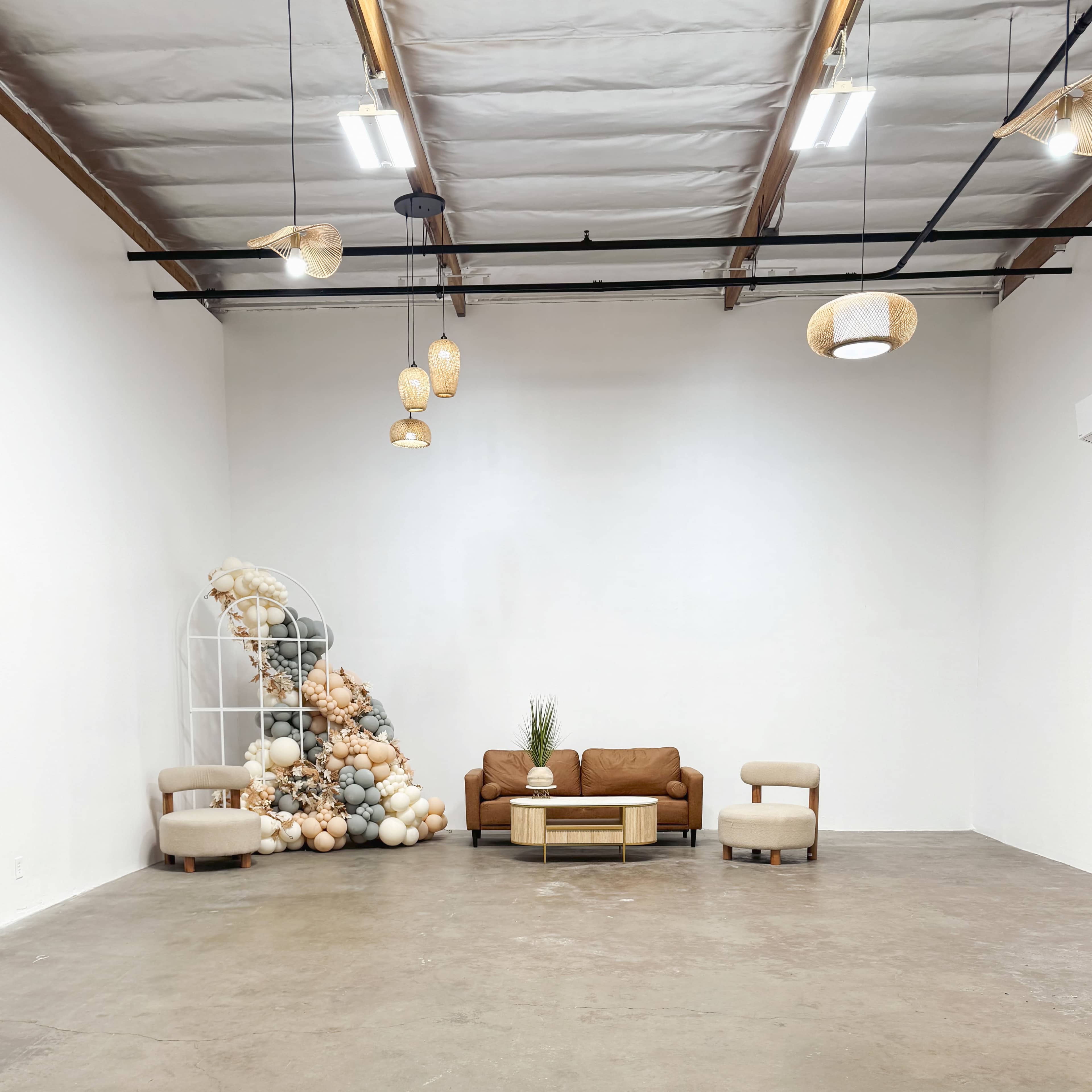 Industrial, rustic, roomy, blank space and skylight Image in Fullerton, Fullerton, CA