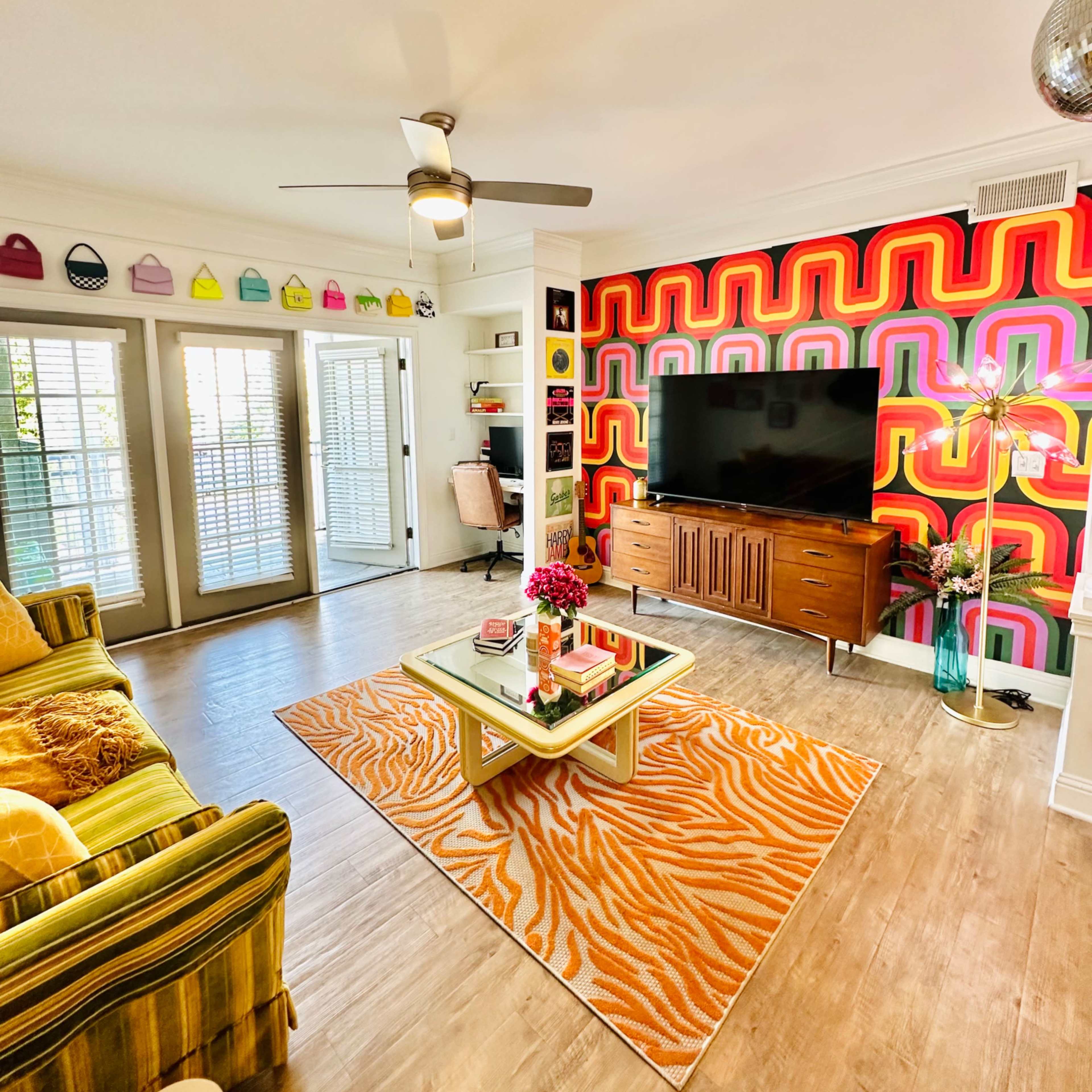 Retro Chic Vintage Buckhead Apartment Image in Buckhead, Atlanta, GA