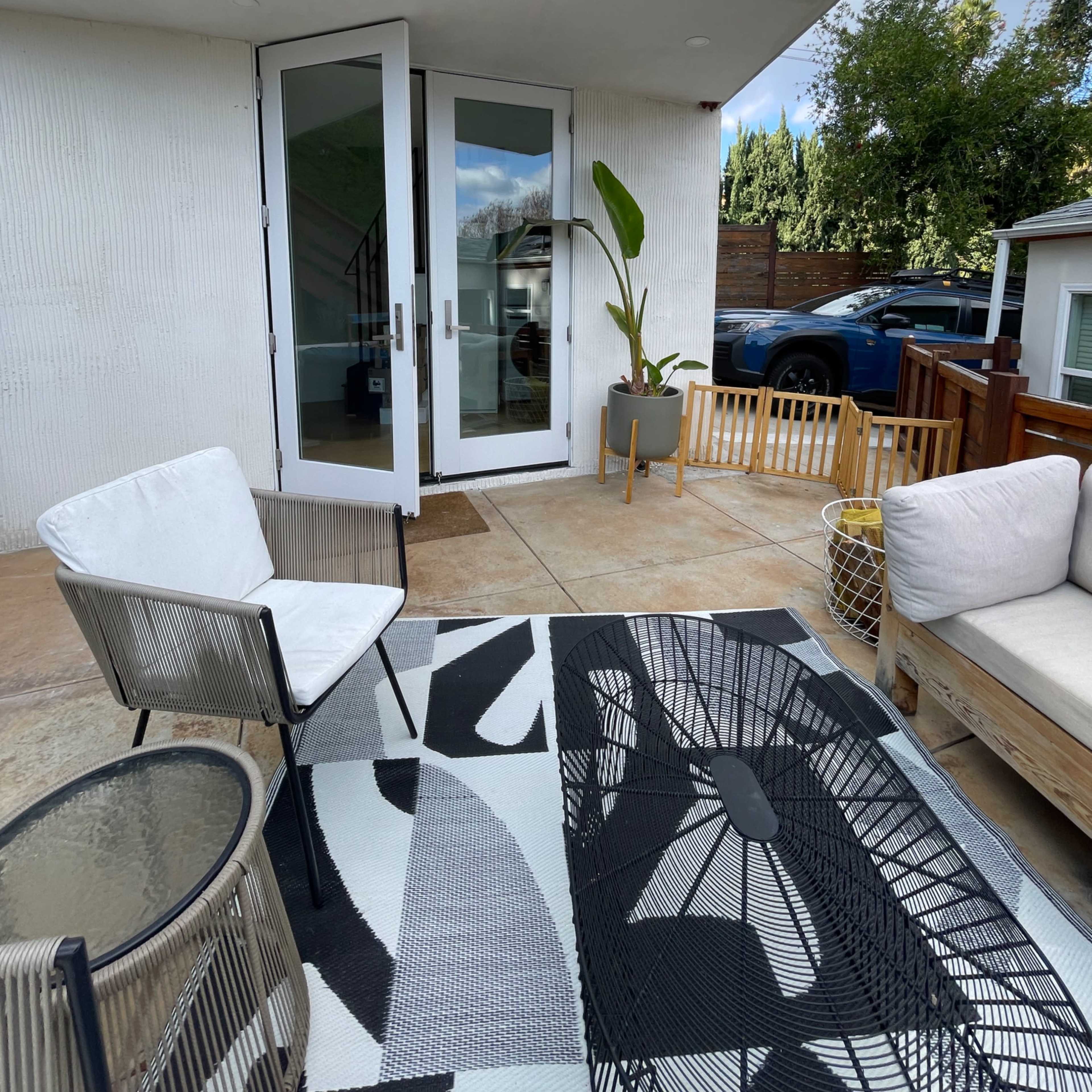Photogenic ADU with Large Windows, Scenic Views & Private Balcony Image in Northeast Los Angeles, Los Angeles, CA