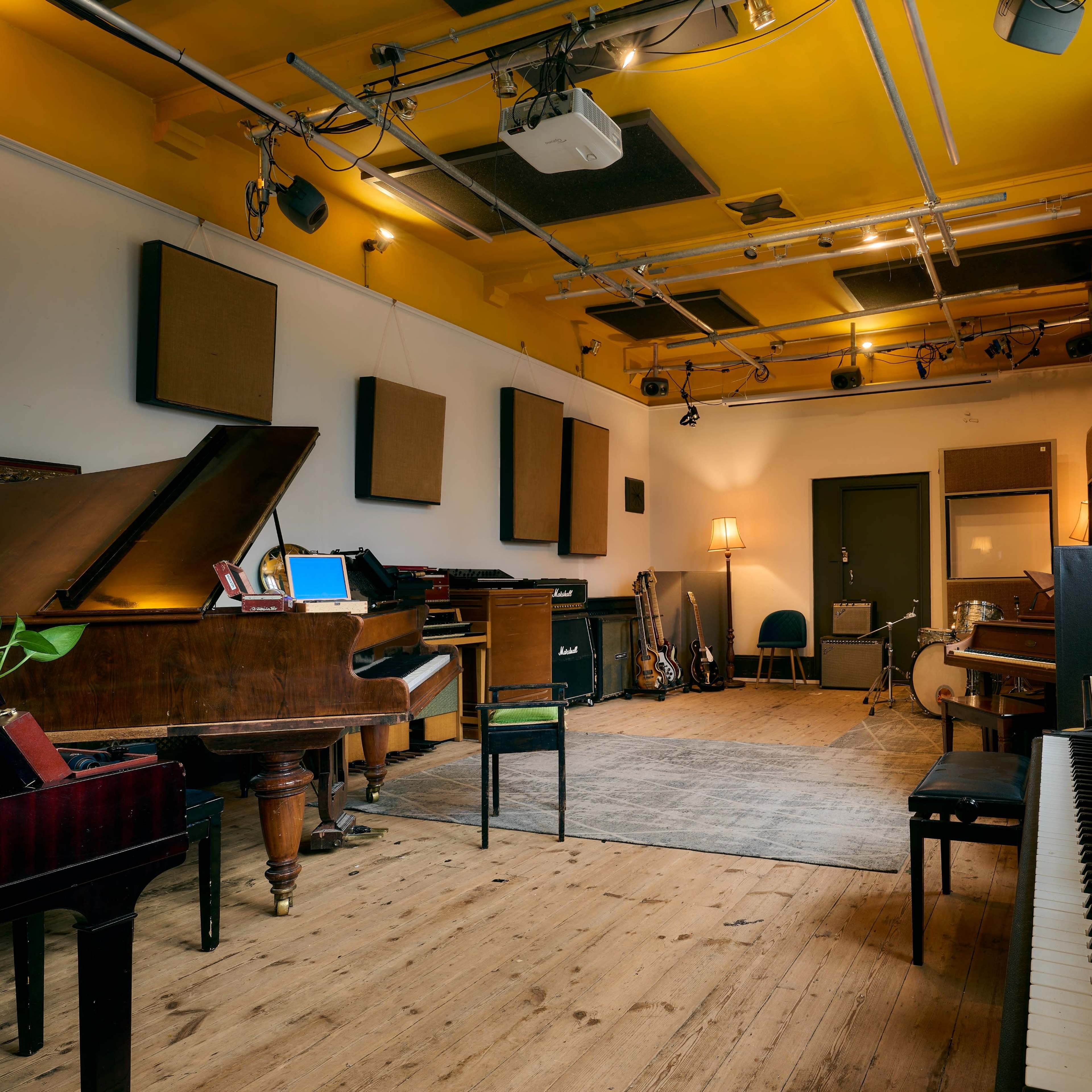 Iconic North London Recording Studio Image in Crouch End, London, England