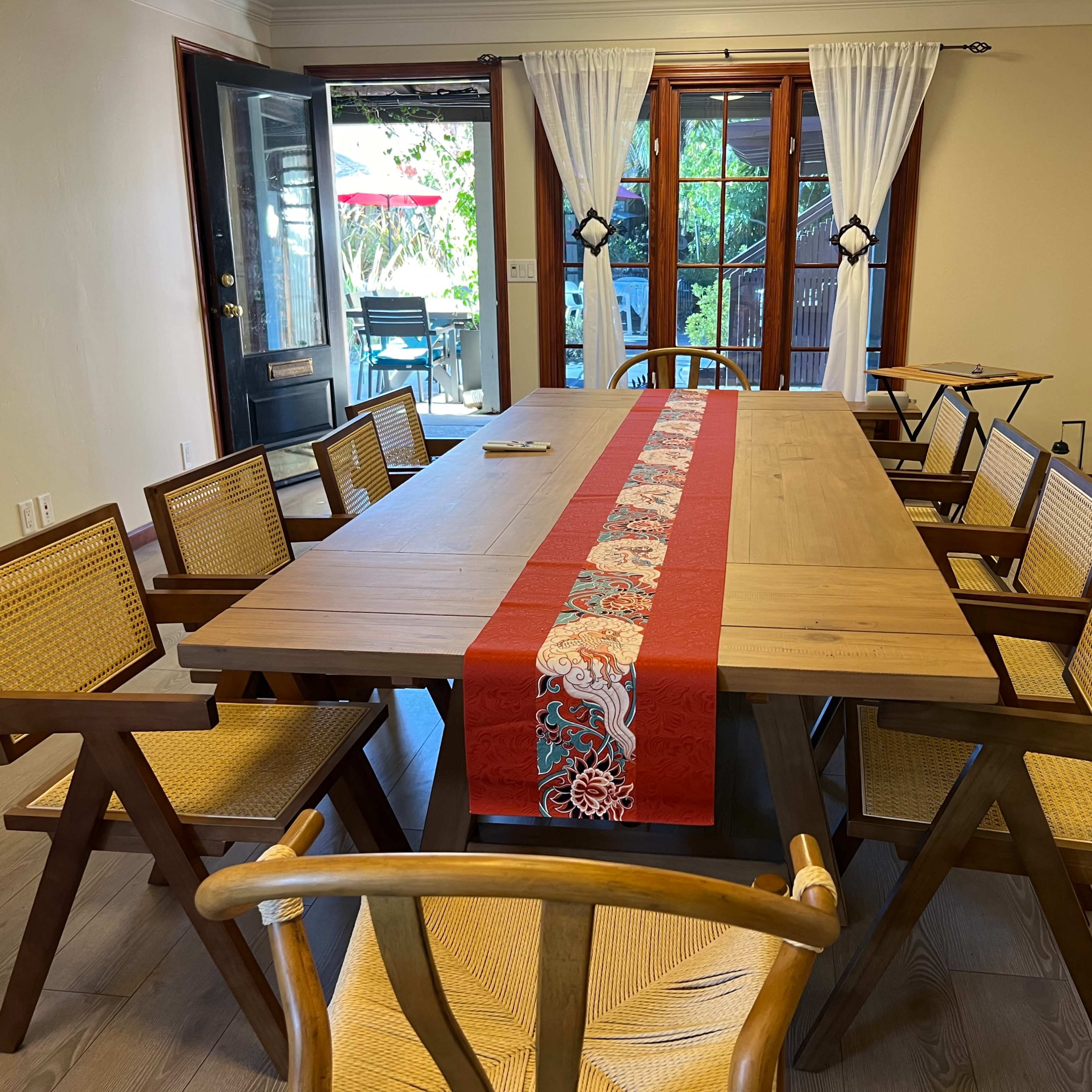 Downtown Meeting Room with Courtyard Image in North Los Altos, Los Altos, CA