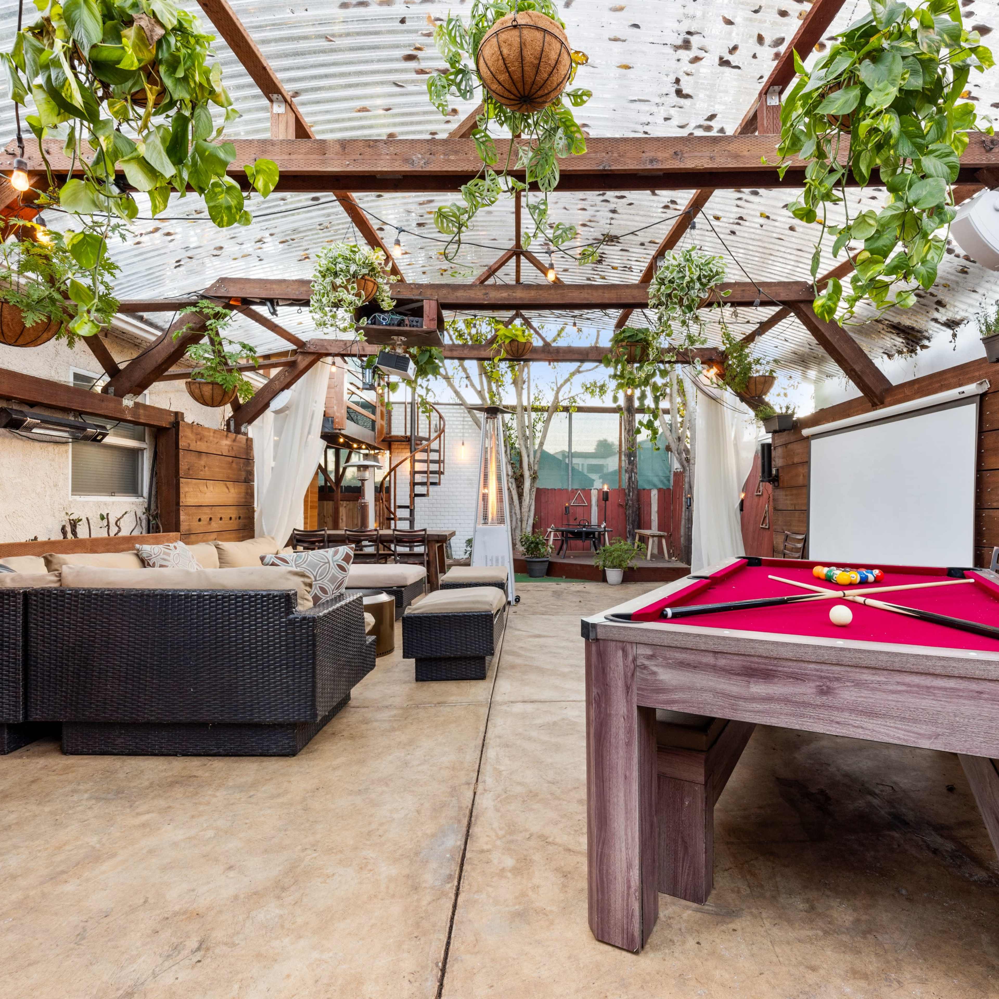 Large Magical Outdoor Space in Inglewood Image in Hyde Park, Los Angeles, CA