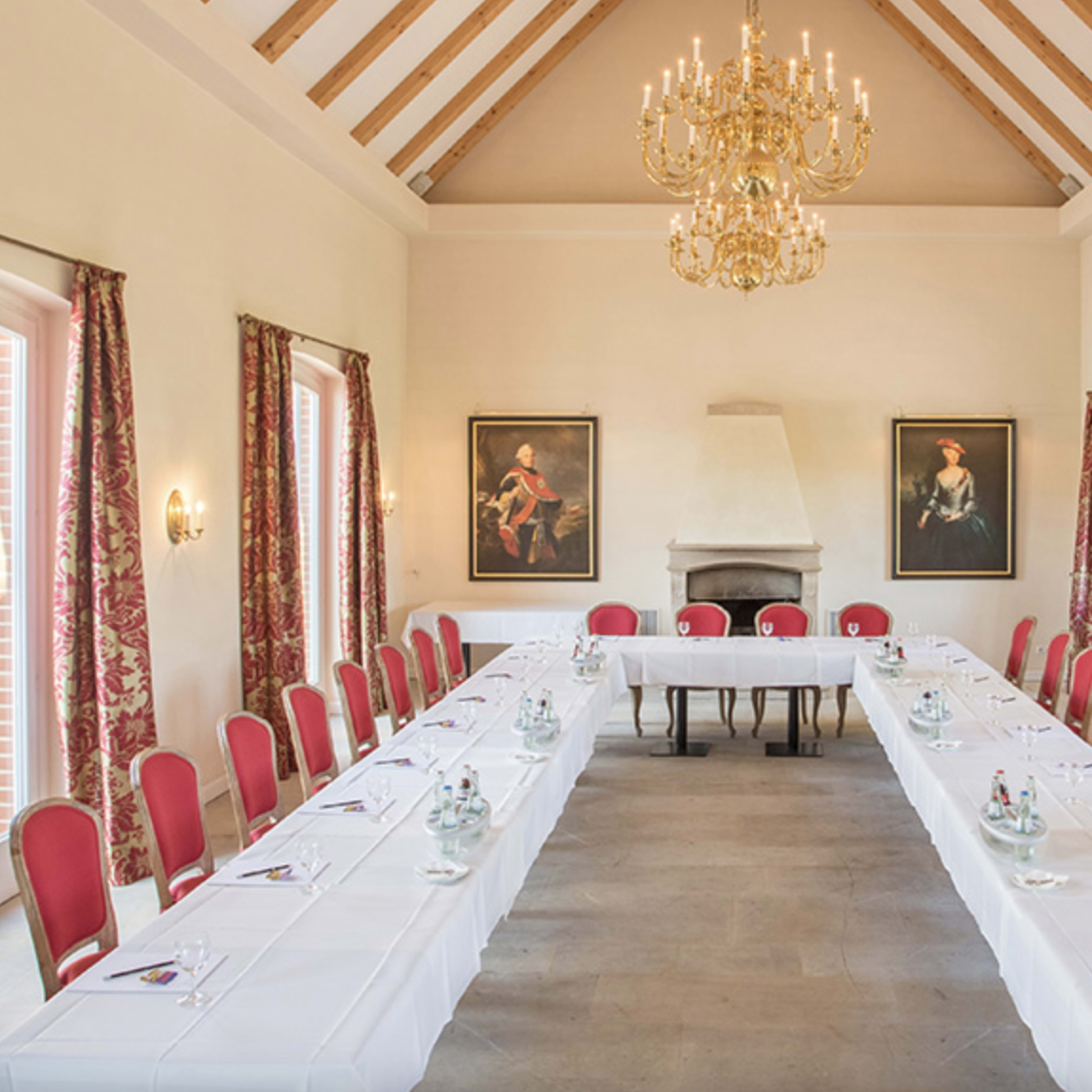 Rustikaler Festsaal mit Kamin und Weinbergblick Bild in Gransee, Gransee, BB