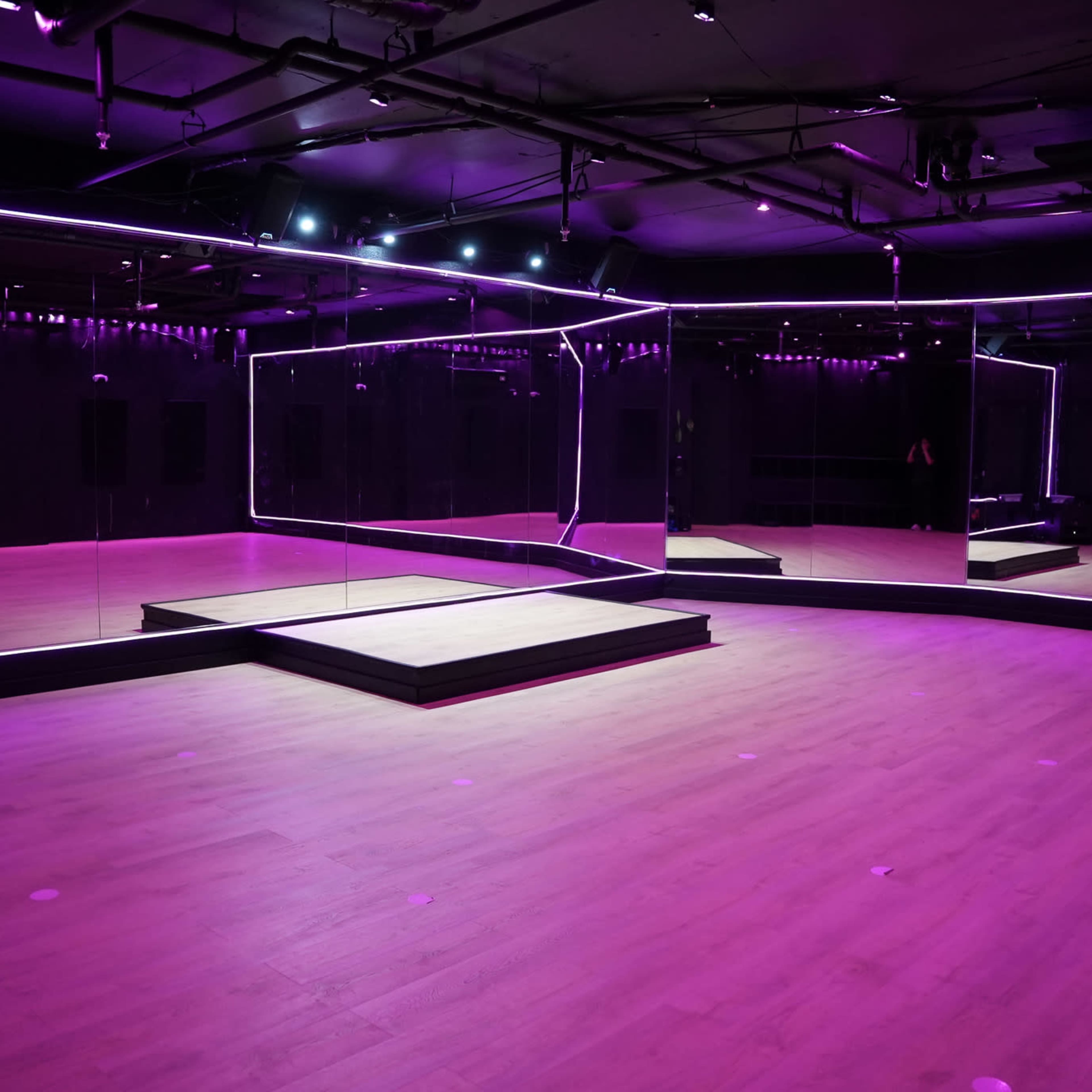 East Austin Dance Studio with Mirrors and Party Vibes – Perfect for Fitness, Yoga, or Events Image in Chestnut, Austin, TX