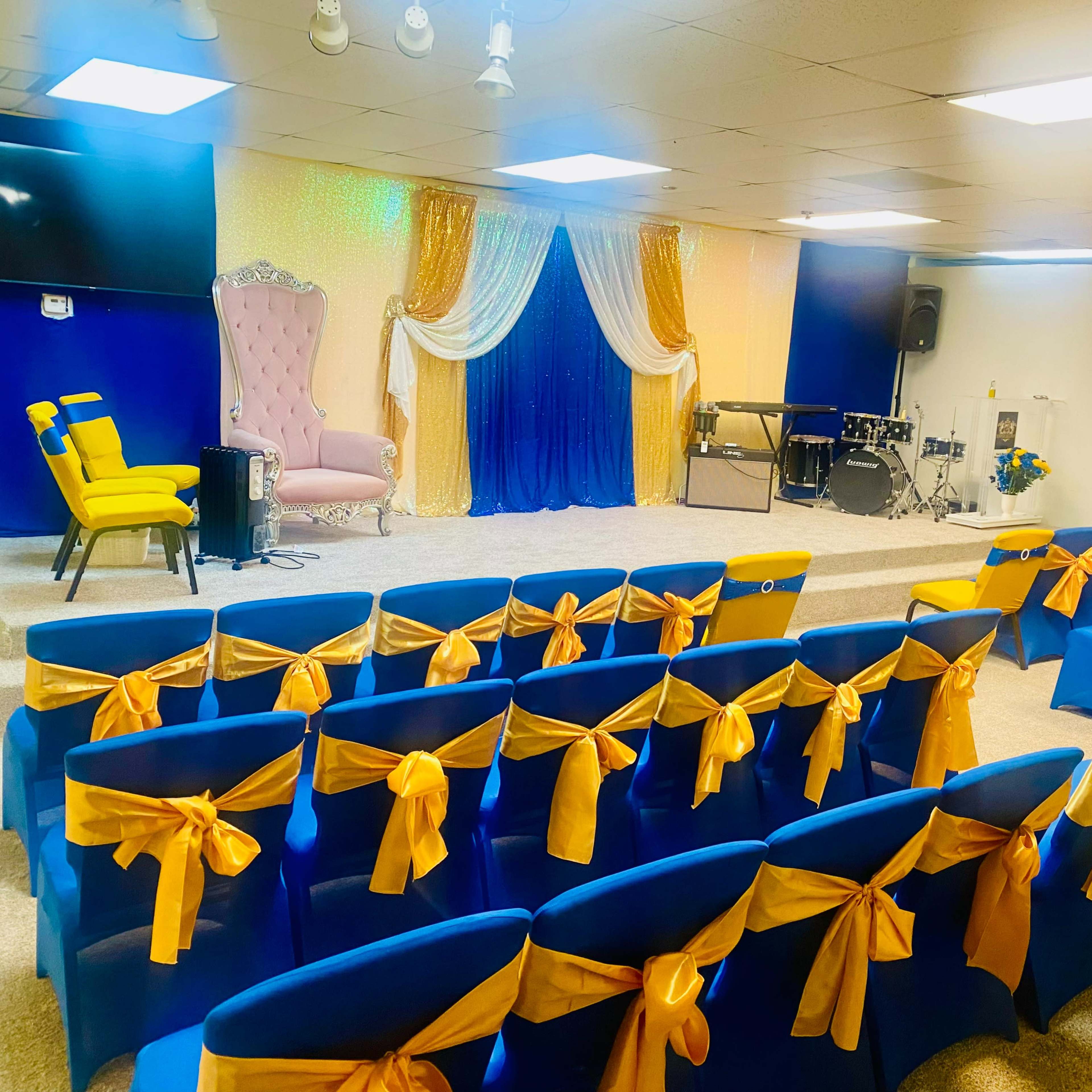Perfect space for beginning, churches or event meetings Image in , Conyers, GA