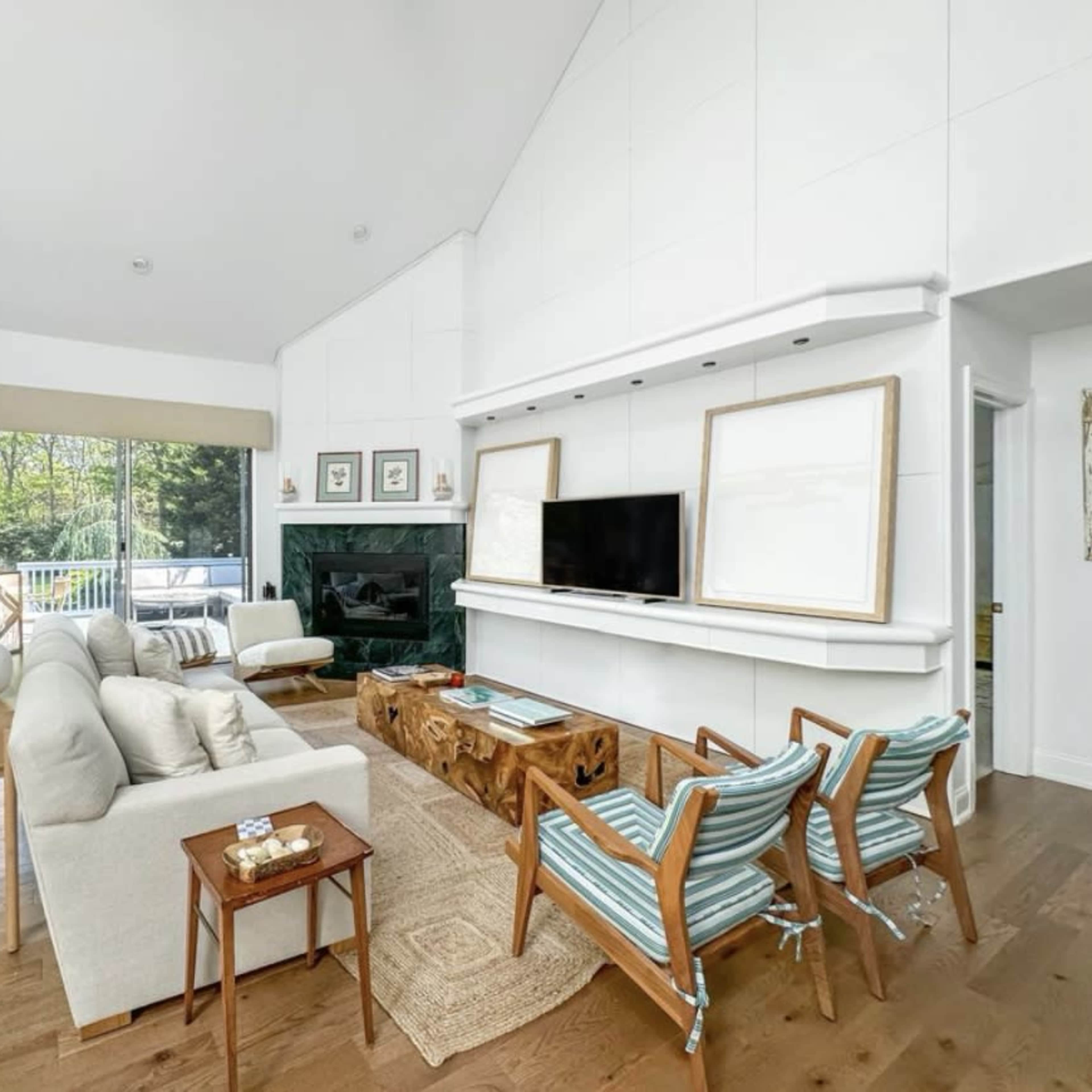 Private gated large Hamptons House with 1+ acre of lawn and pool - surrounded by woods Image in Southampton, Hampton Bays, NY