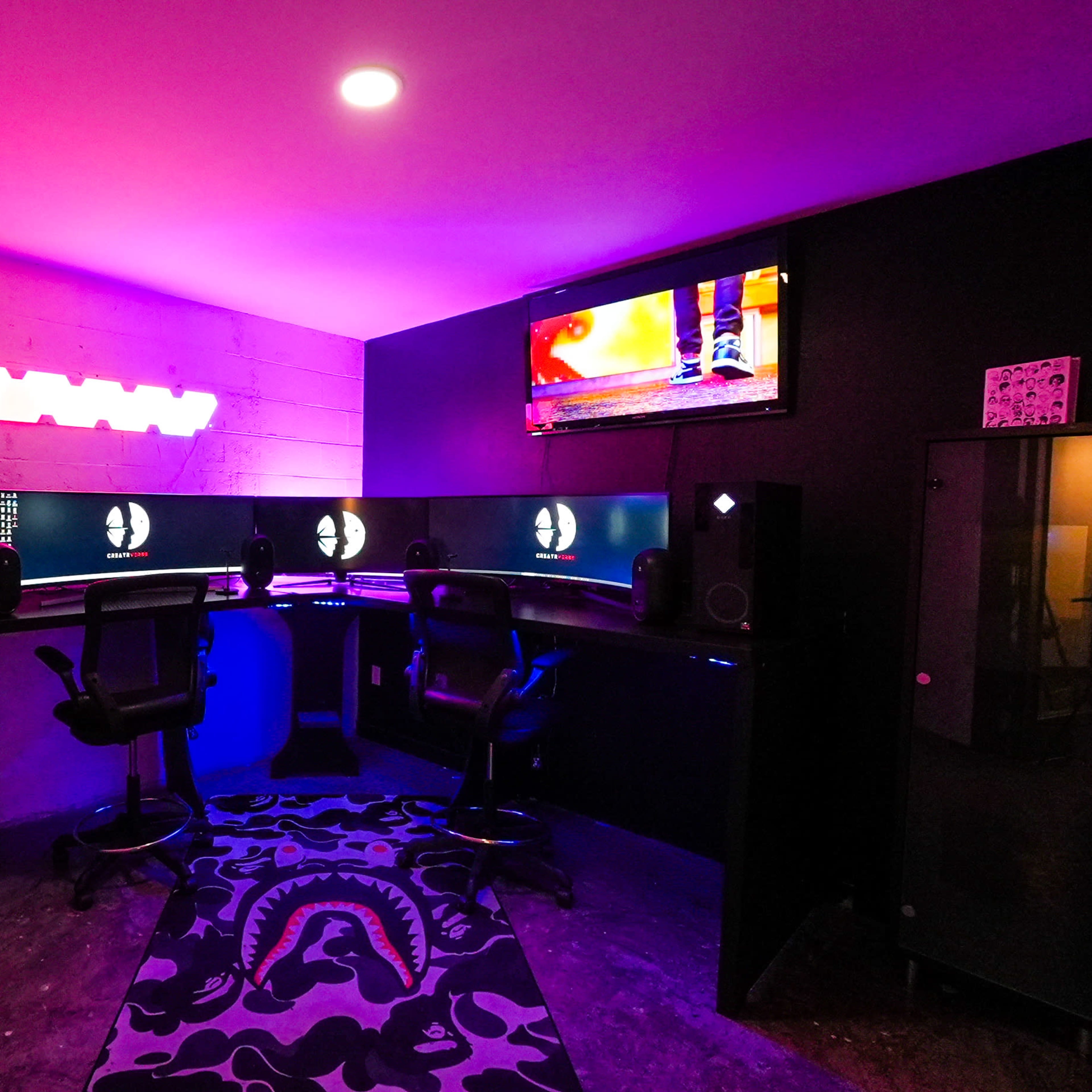 "NEW" Fully Equipped Streaming/Editing space located at CREATR in Dallas Image in Design District, Dallas, TX
