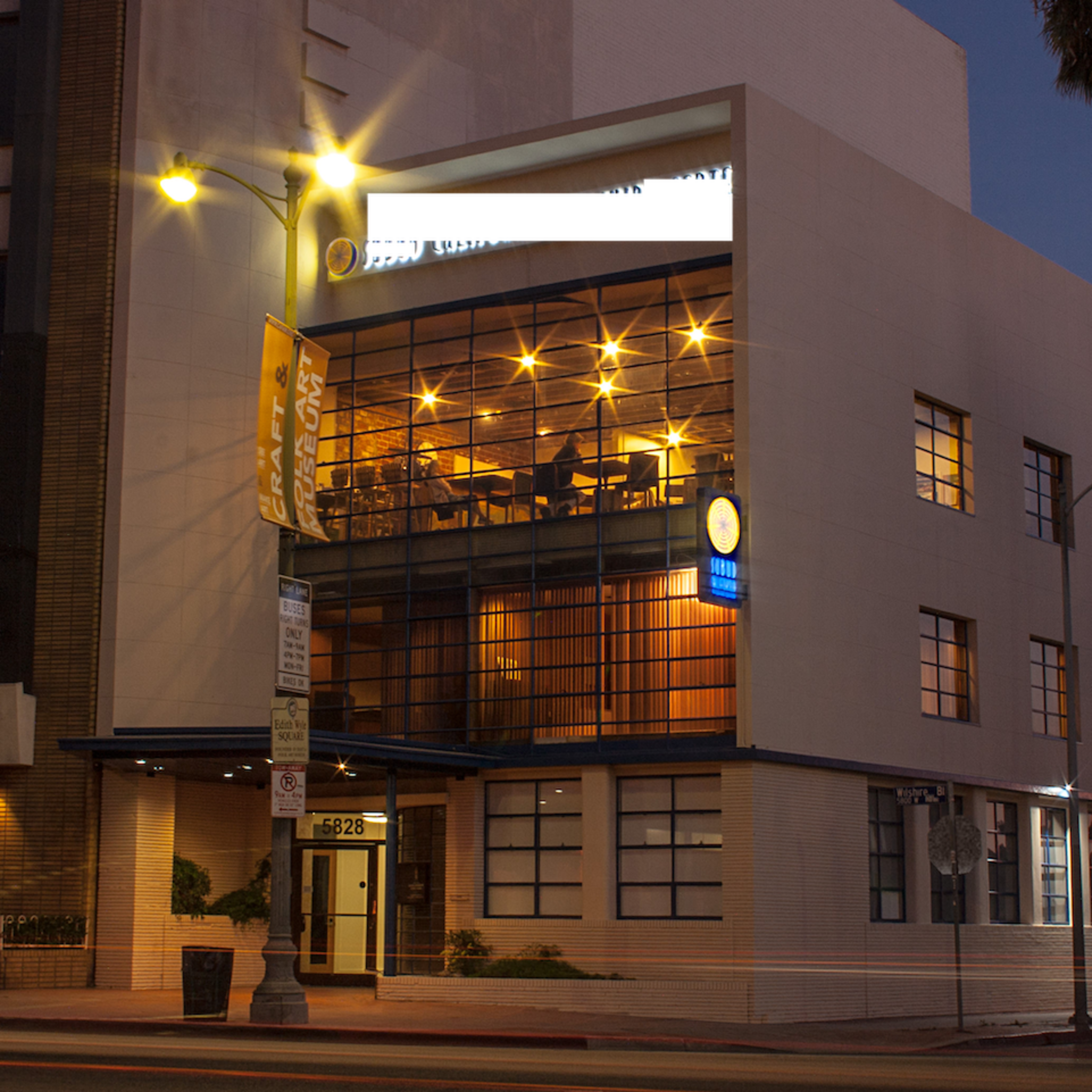 Large Open Space | Available for Production Use on Wilshire Miracle Mile Image in Central LA, Los Angeles, CA
