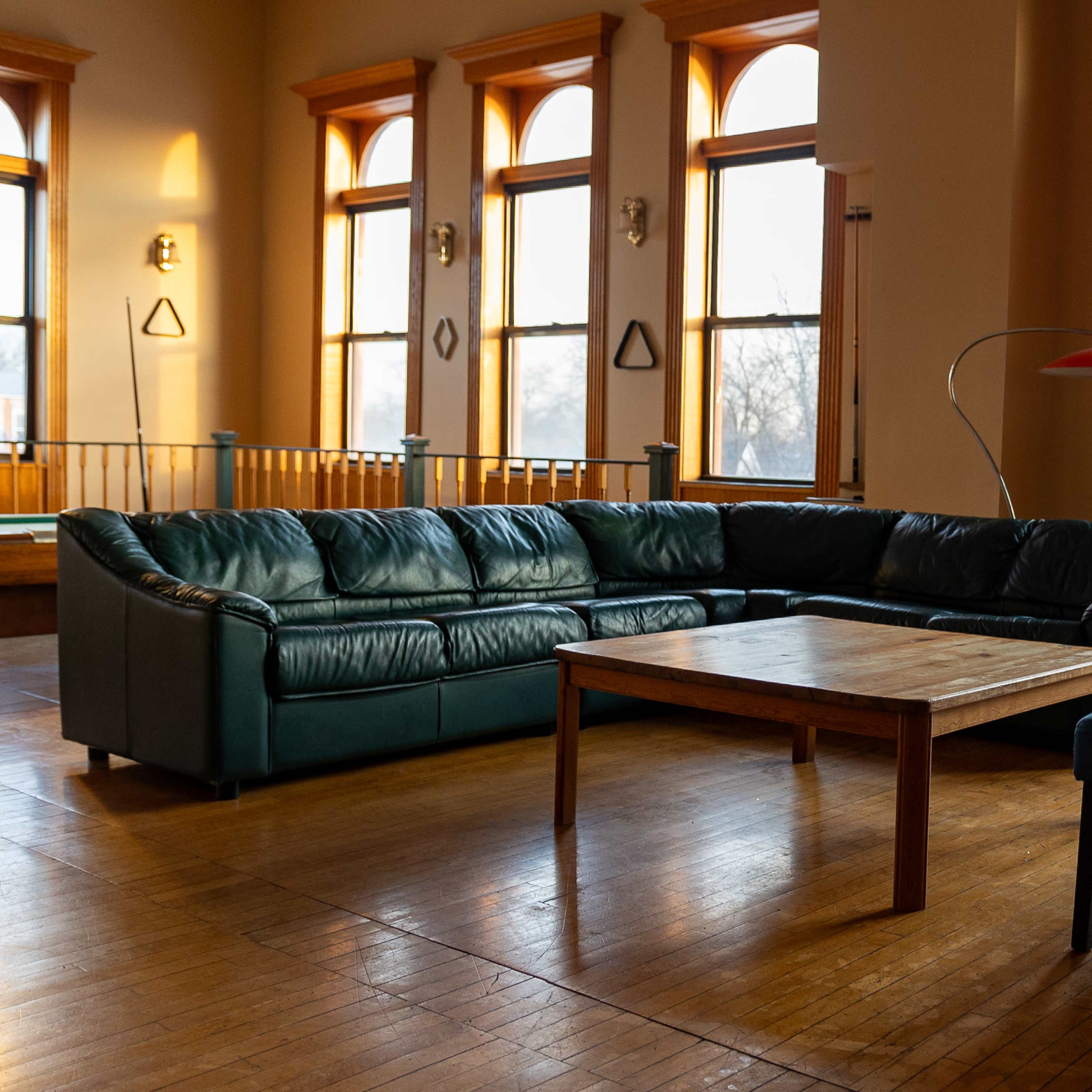 Luxury Penthouse with Pool Table and Bar – Perfect for Creative Productions & Events Image in Canaryville, Chicago, IL