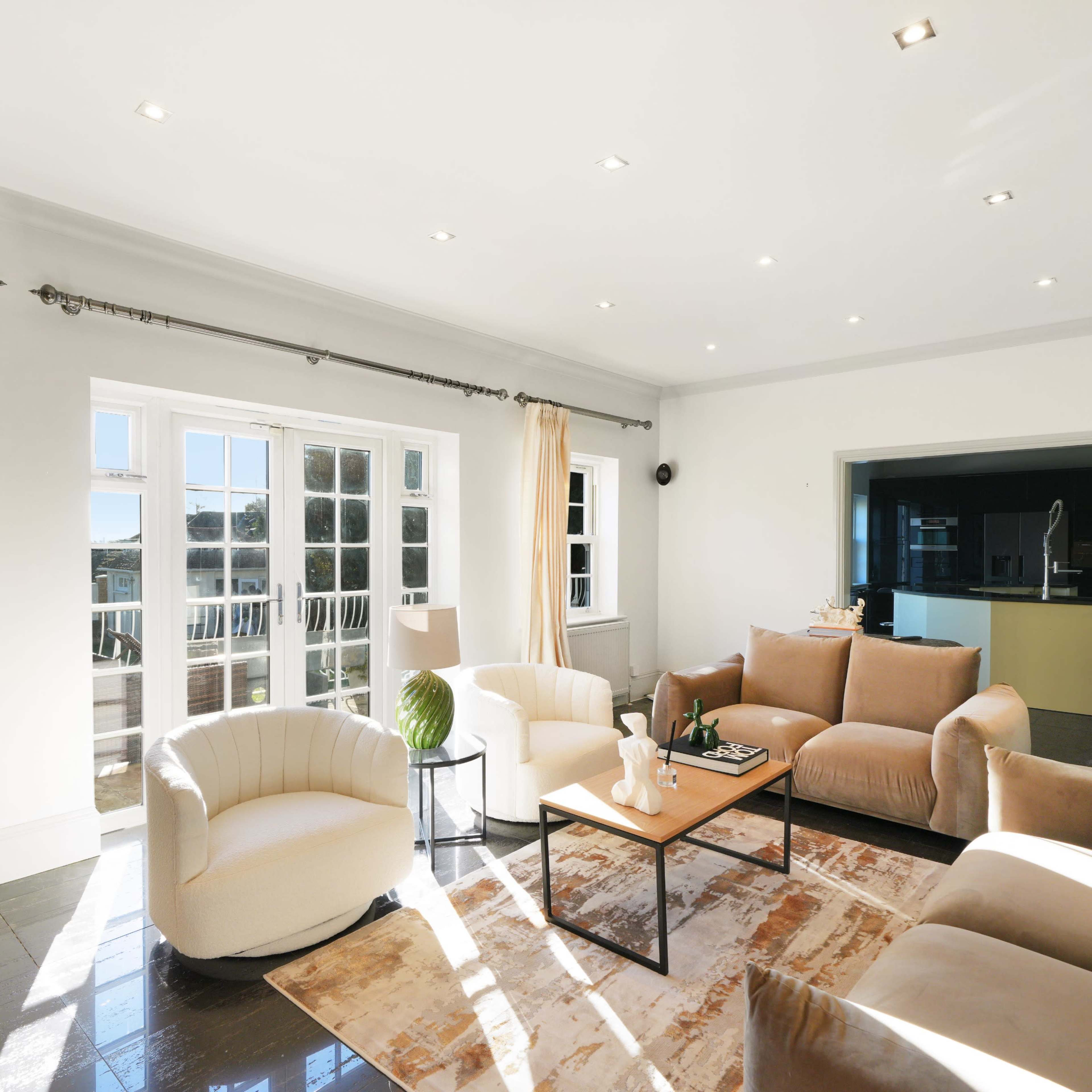 85 Manor Rd, Chigwell IG7 5PH, UK Image in Chigwell Civil Parish, Chigwell, England