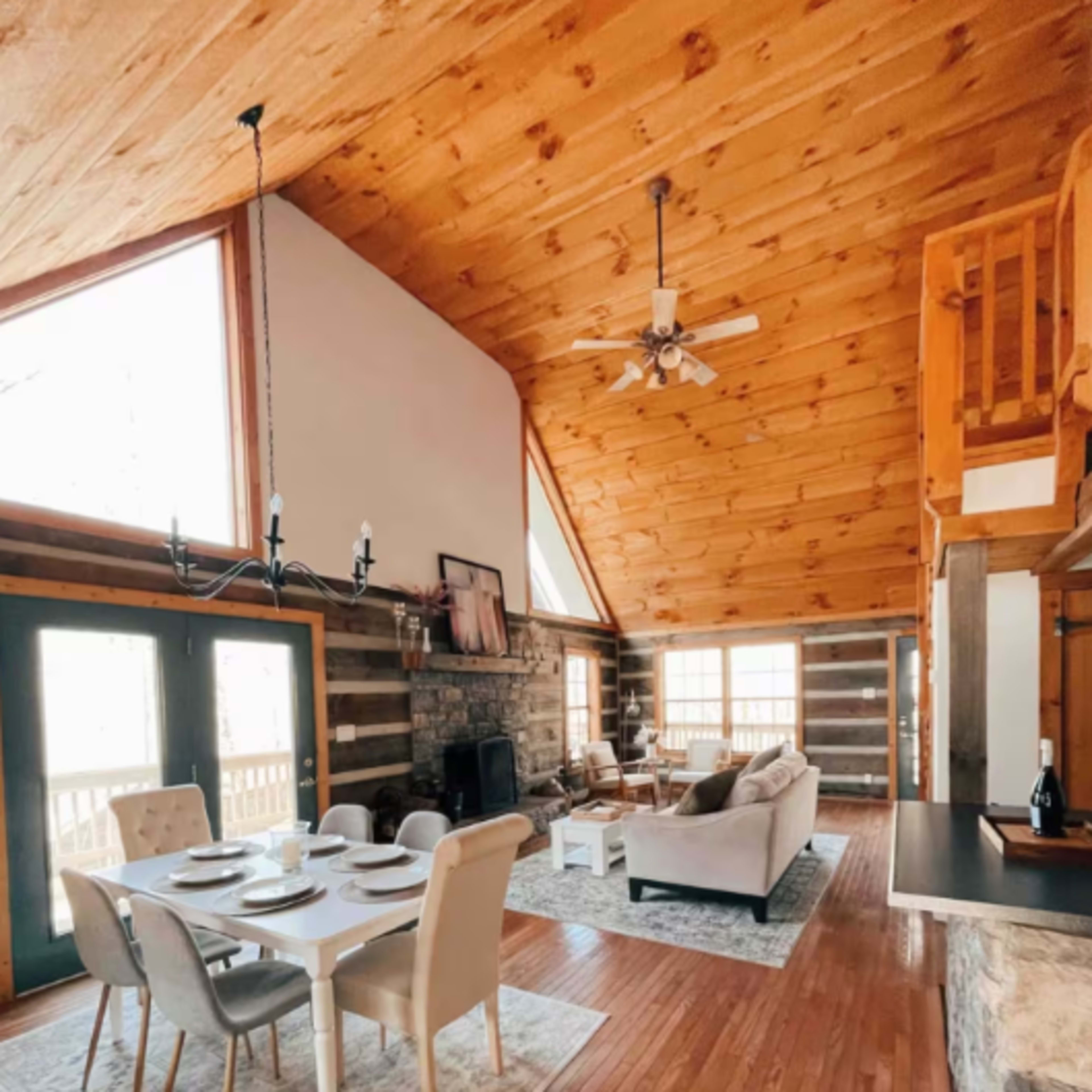 Contemporary Mountain Cabin near Asheville, NC Image in , Maggie Valley, NC