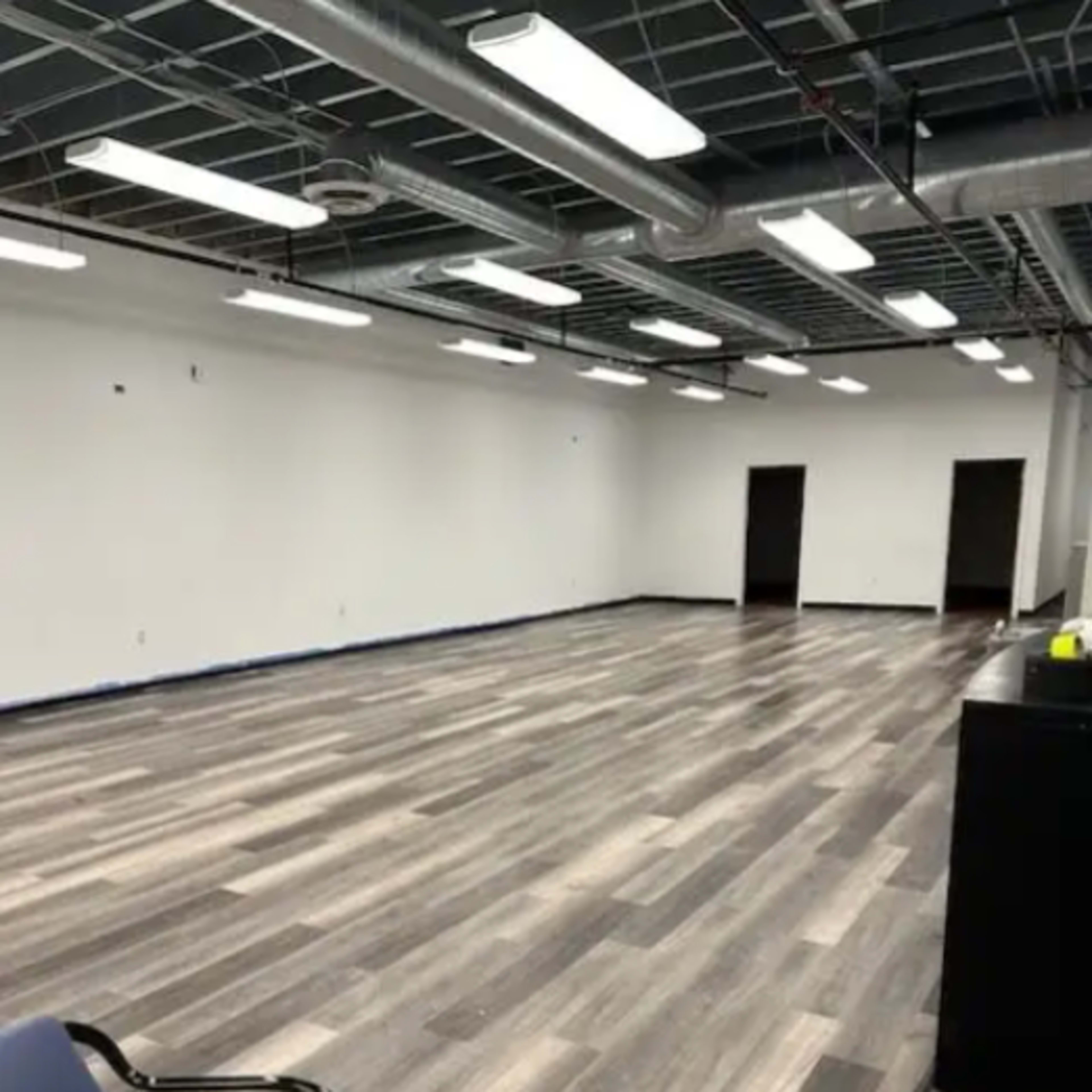 2100 sq ft former dance studio, great for  wardrobe fittings, pre-pro meetings, dance practice Image in Seward, Minneapolis, MN