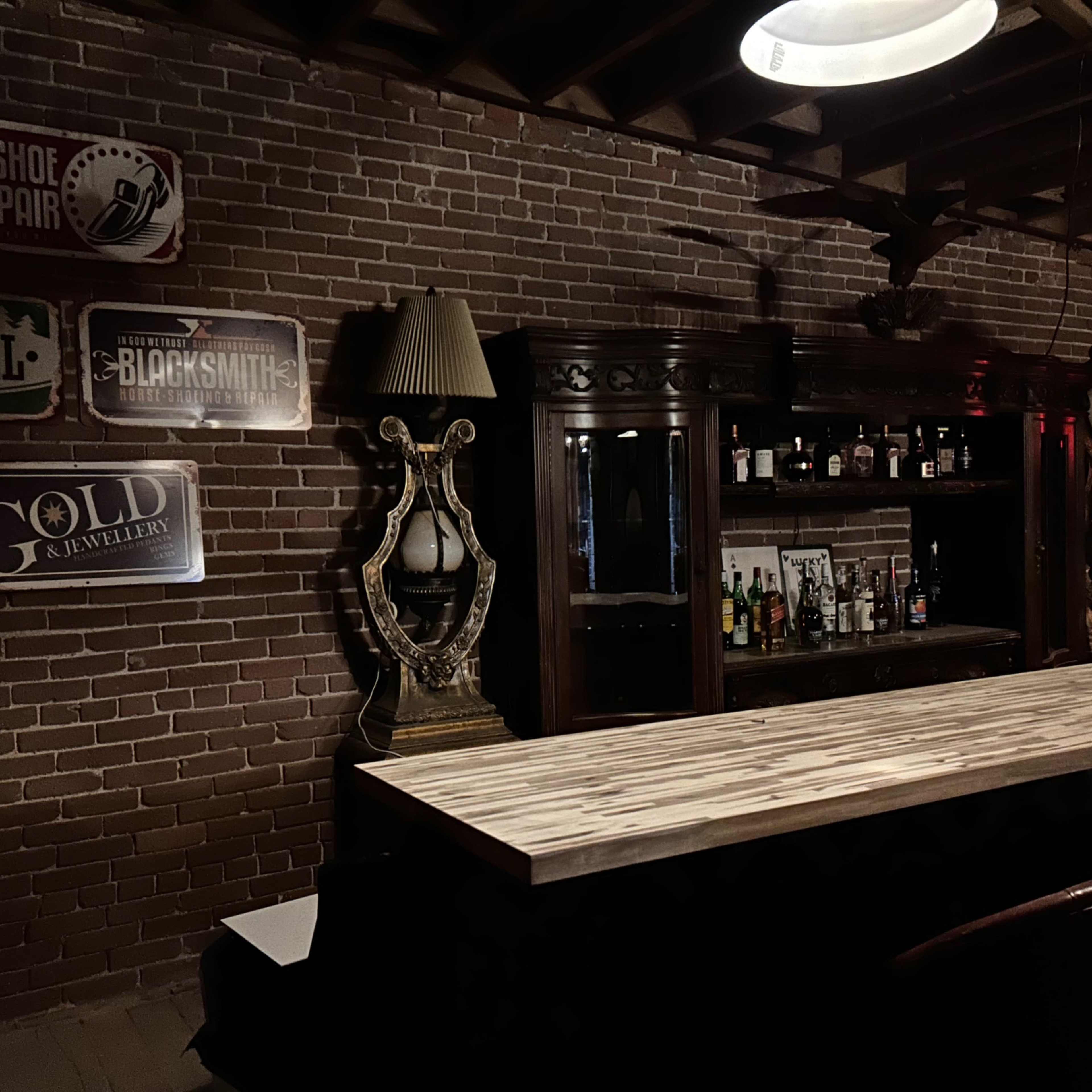 Rustic cool bar! Image in South Los Angeles, Los Angeles, CA
