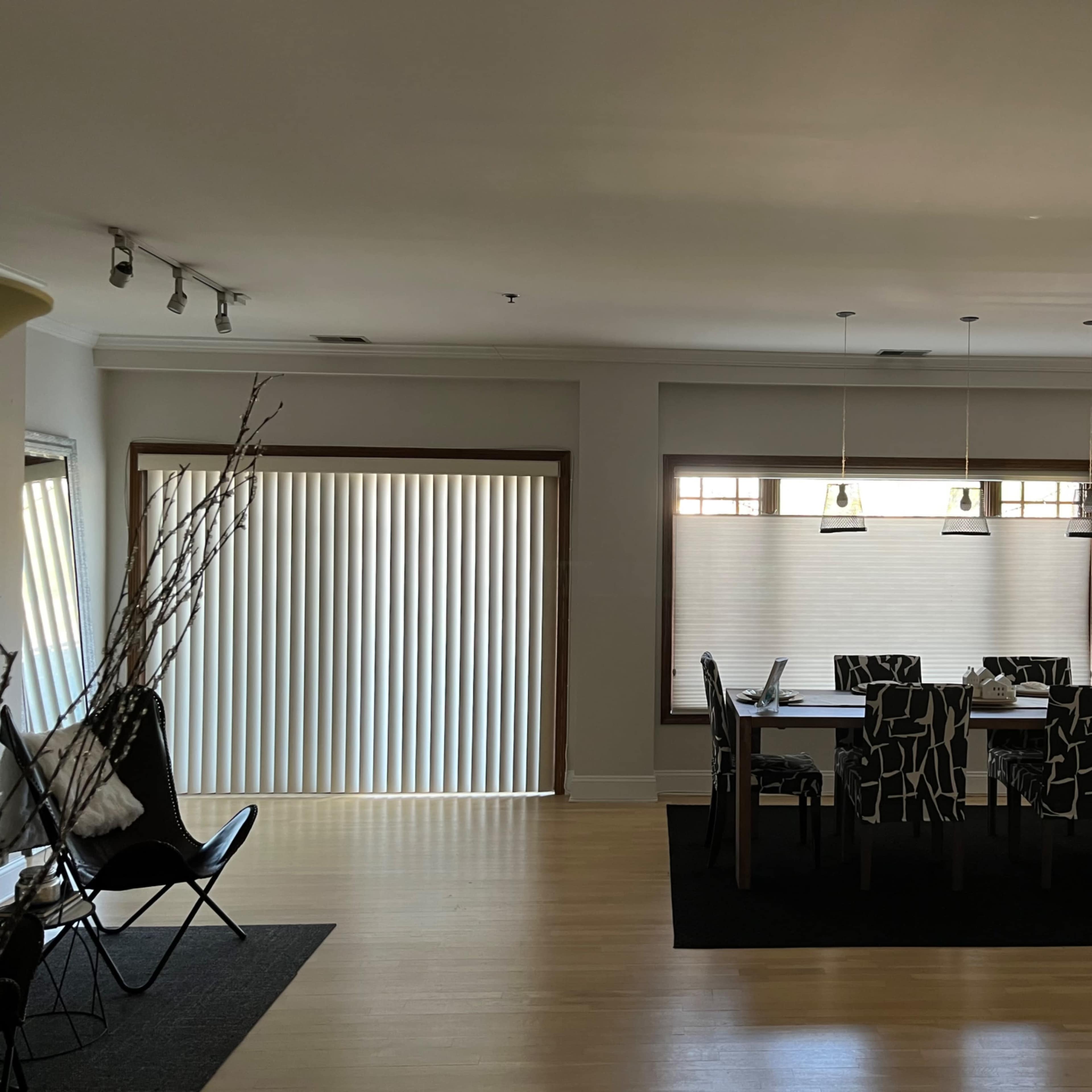 Beautiful Multipurpose Apartment Space Open Concept with Kitchen and Lots of Natural Light just north of Chicago Image in Evanston, Evanston, IL