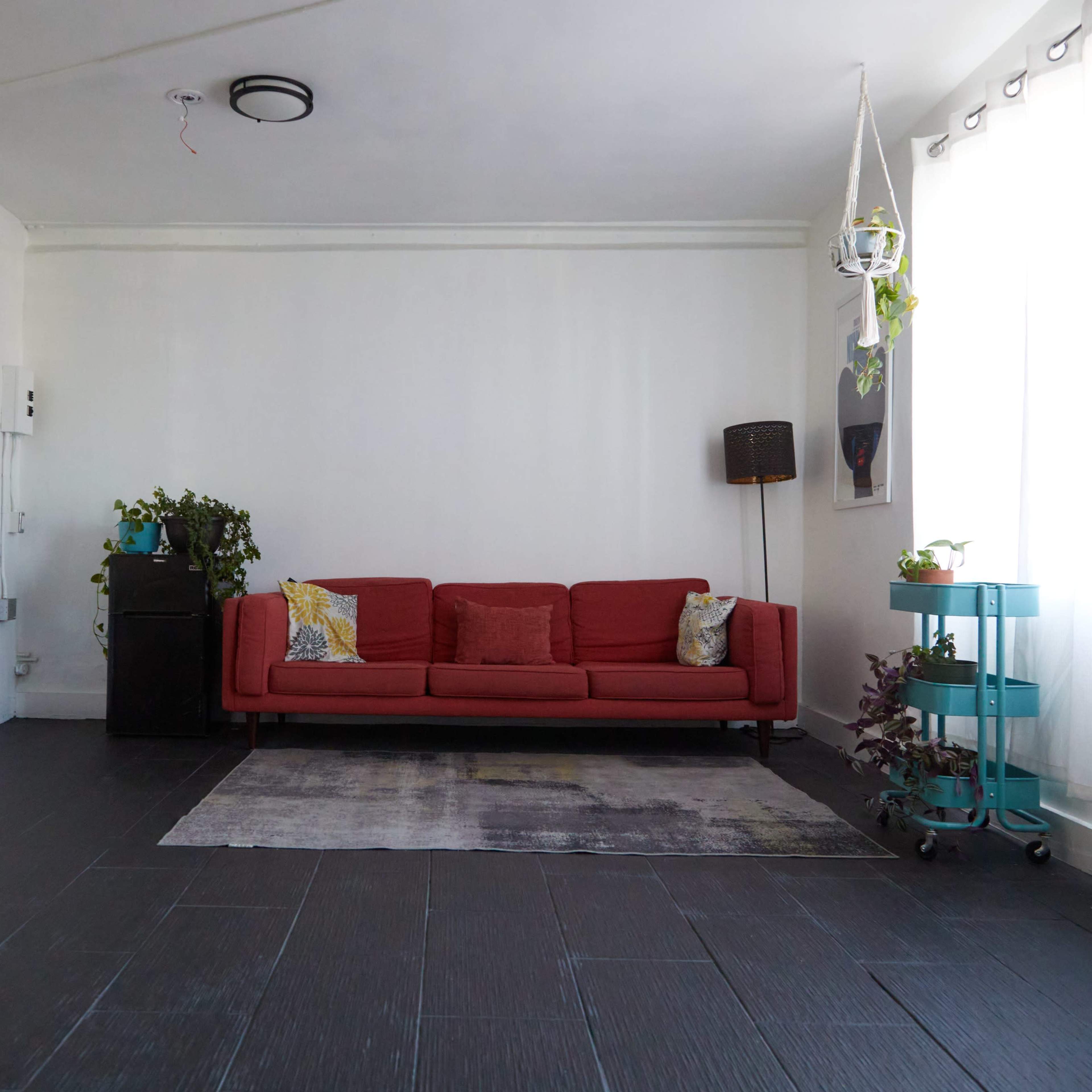Roomy Centrally located rehearsal/small photography studio on Hollywood Blvd Image in Los Feliz, Los Angeles, CA