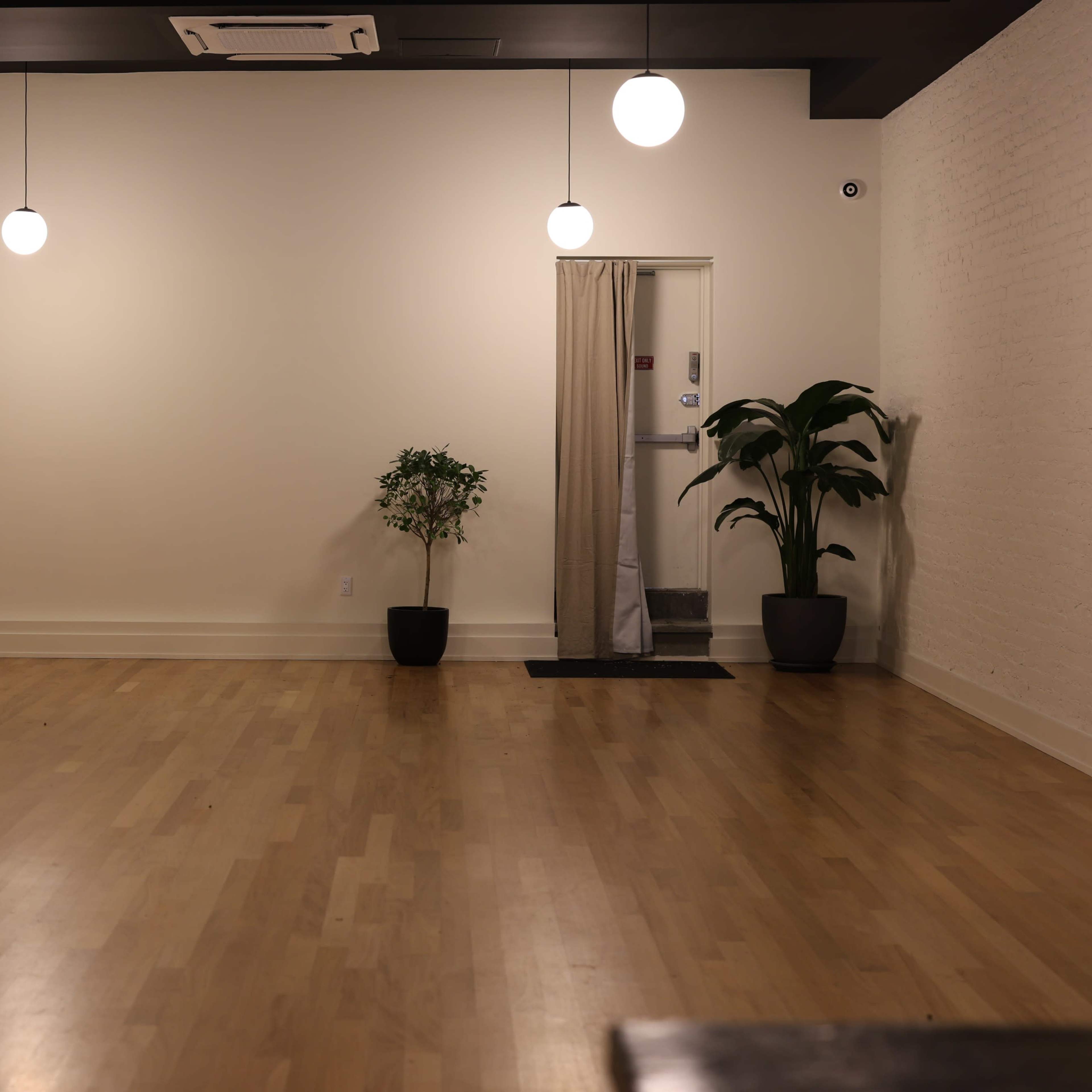 Spacious open light filled space Image in Upper Manhattan, New York, NY