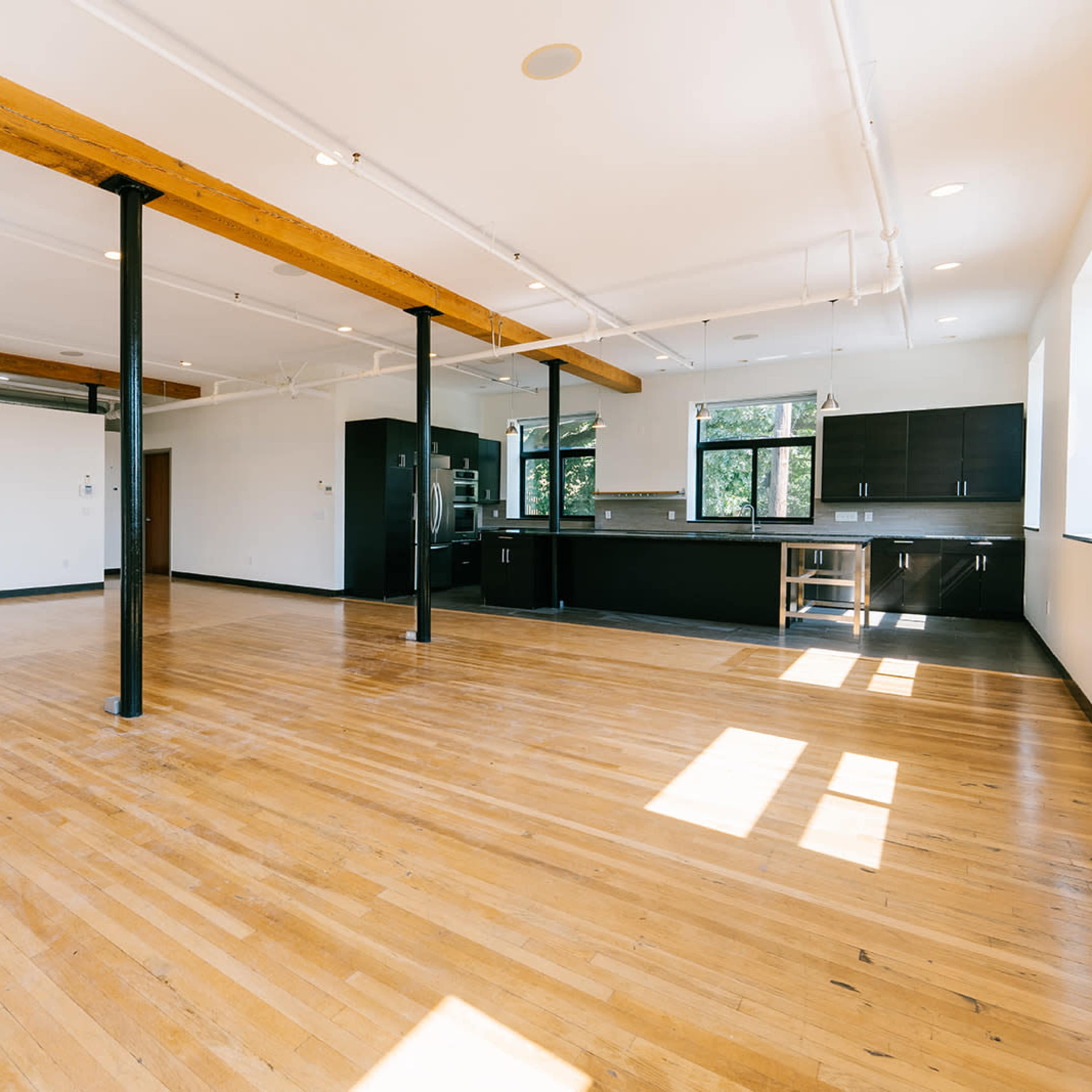 Versatile Event Space Perfect for Baby Showers, Bridal Showers, Cooking Classes, Business Events, and Art Galleries Image in Valley, Providence, RI