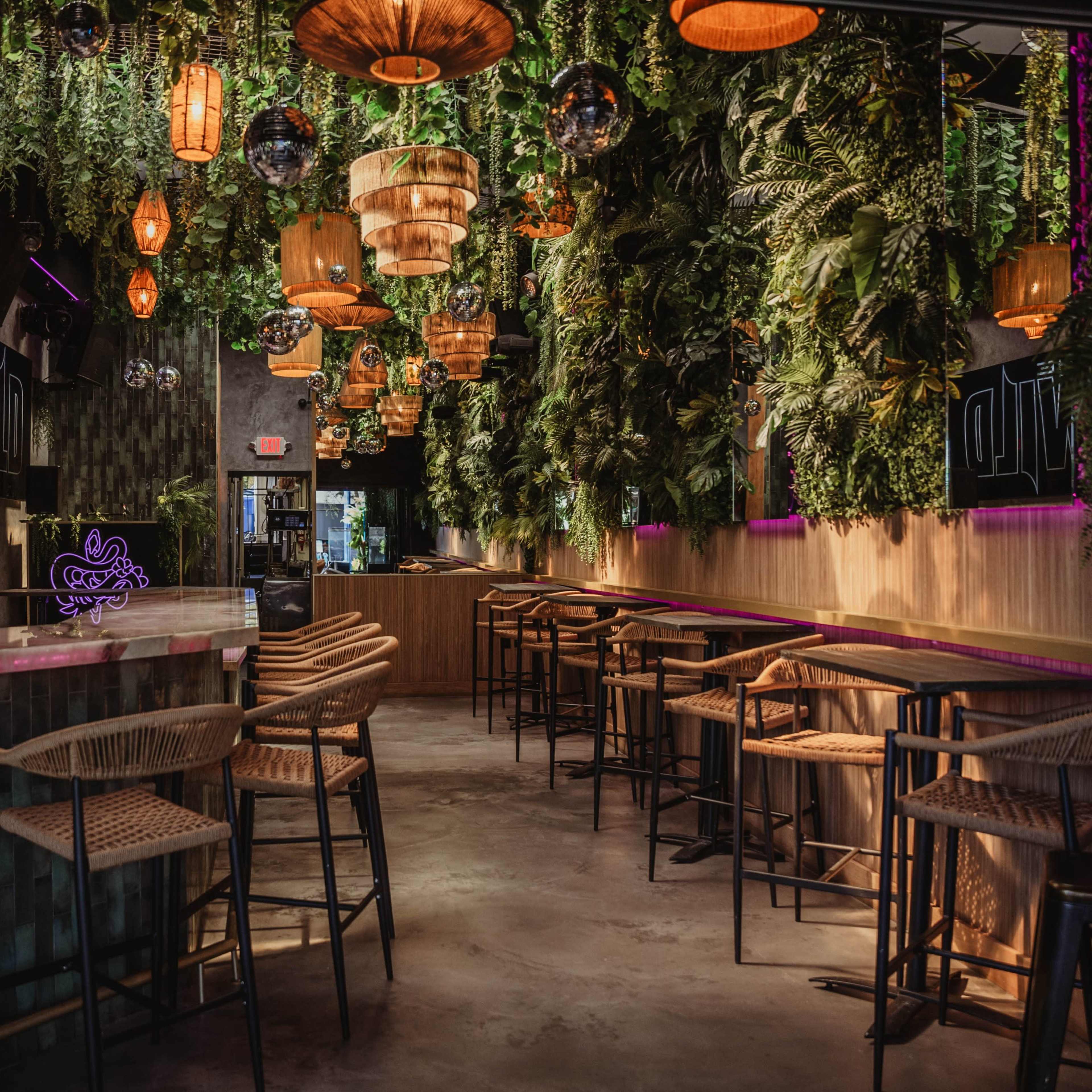Upscale Bar/Restaurant in West Hollywood Image in Central LA, West Hollywood, CA