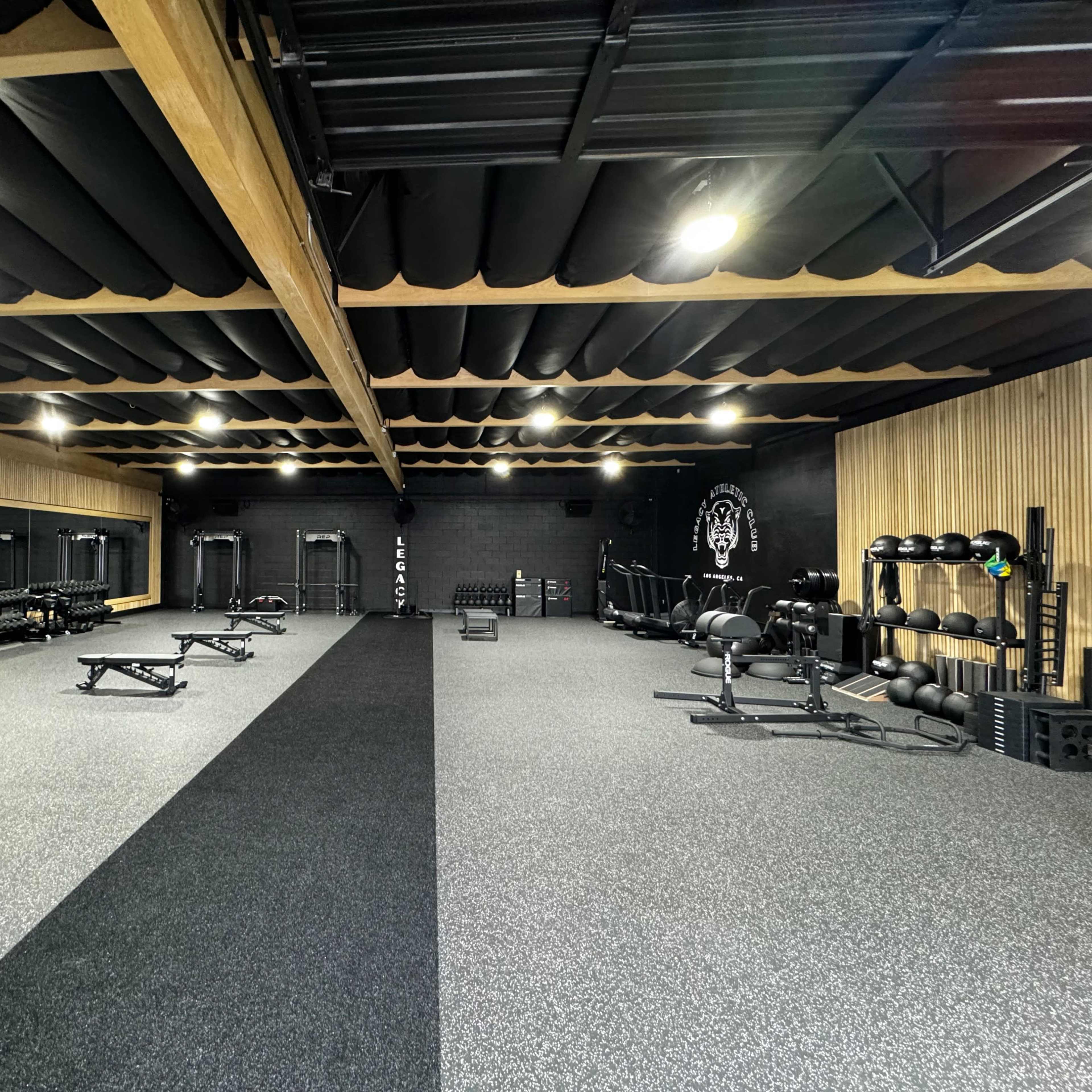 Ascetically pleasing gym with the perfect look for your content needs! Image in Valley Glen, Los Angeles, CA